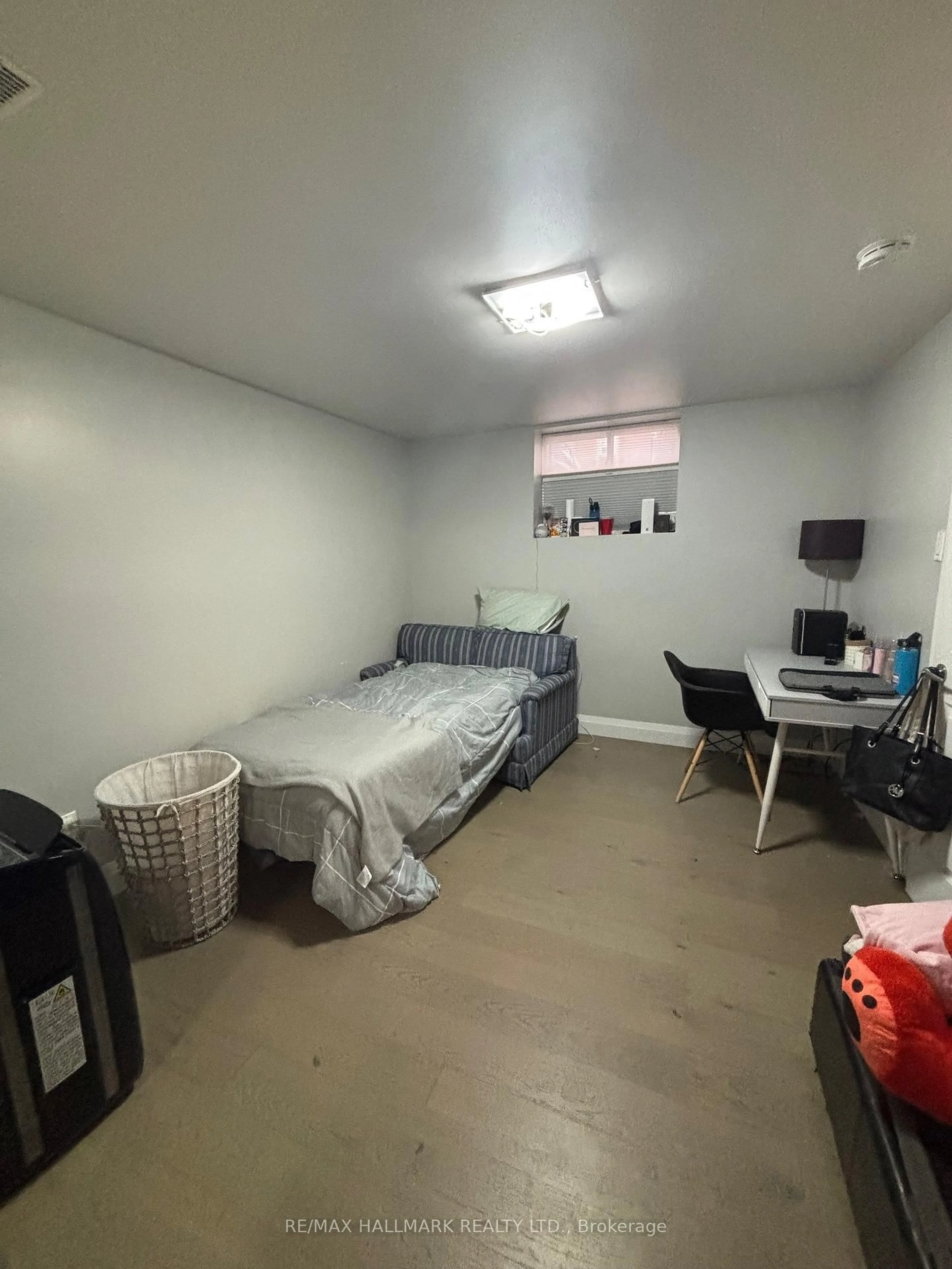 A pic of a room for 97 Oriole Pkwy, Toronto Ontario M5P 2G7