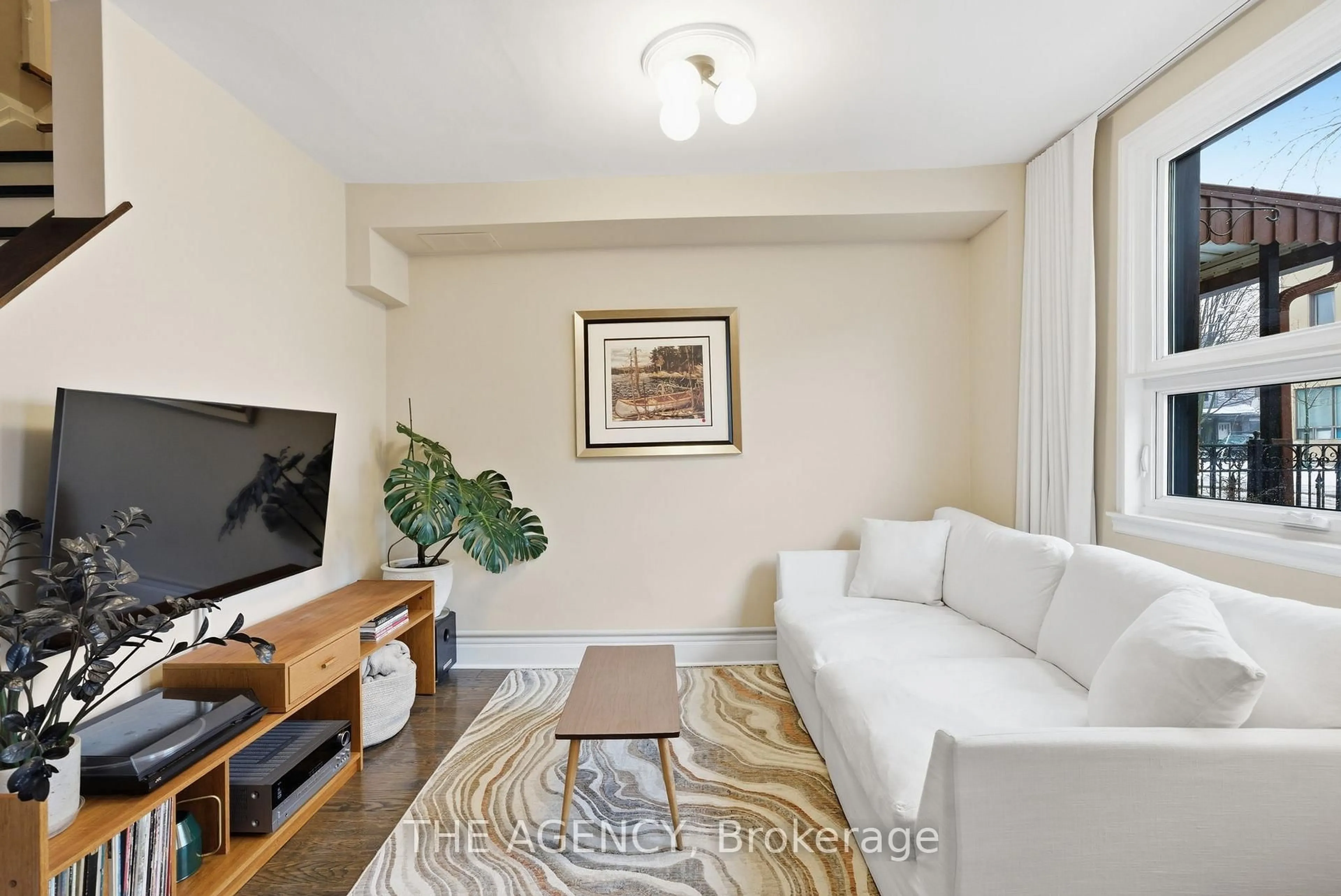 Living room with furniture, unknown for 36 Mansfield Ave, Toronto Ontario M6J 2B1