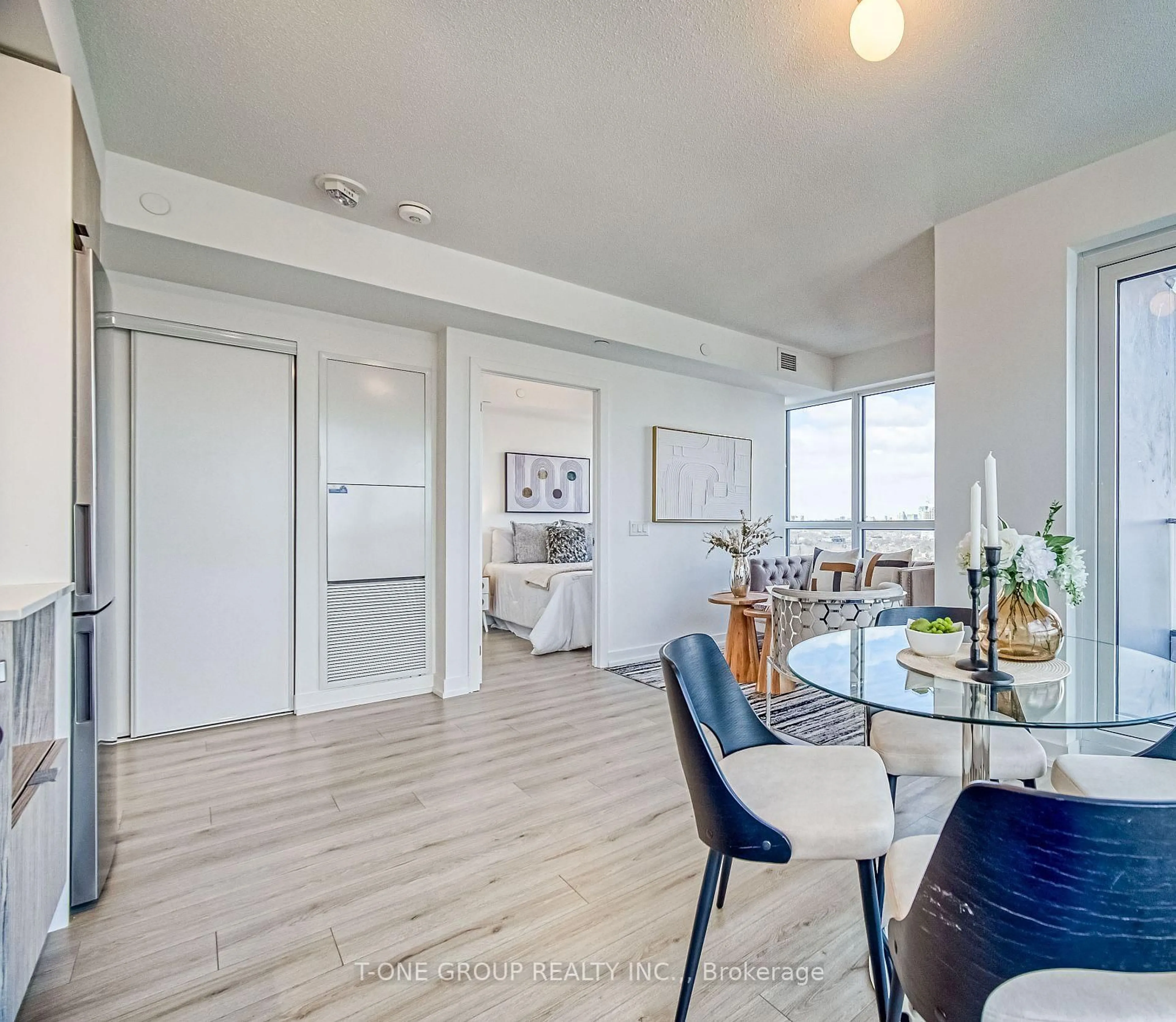 Open concept kitchen, unknown for 395 Bloor St #3407, Toronto Ontario M4W 0B4