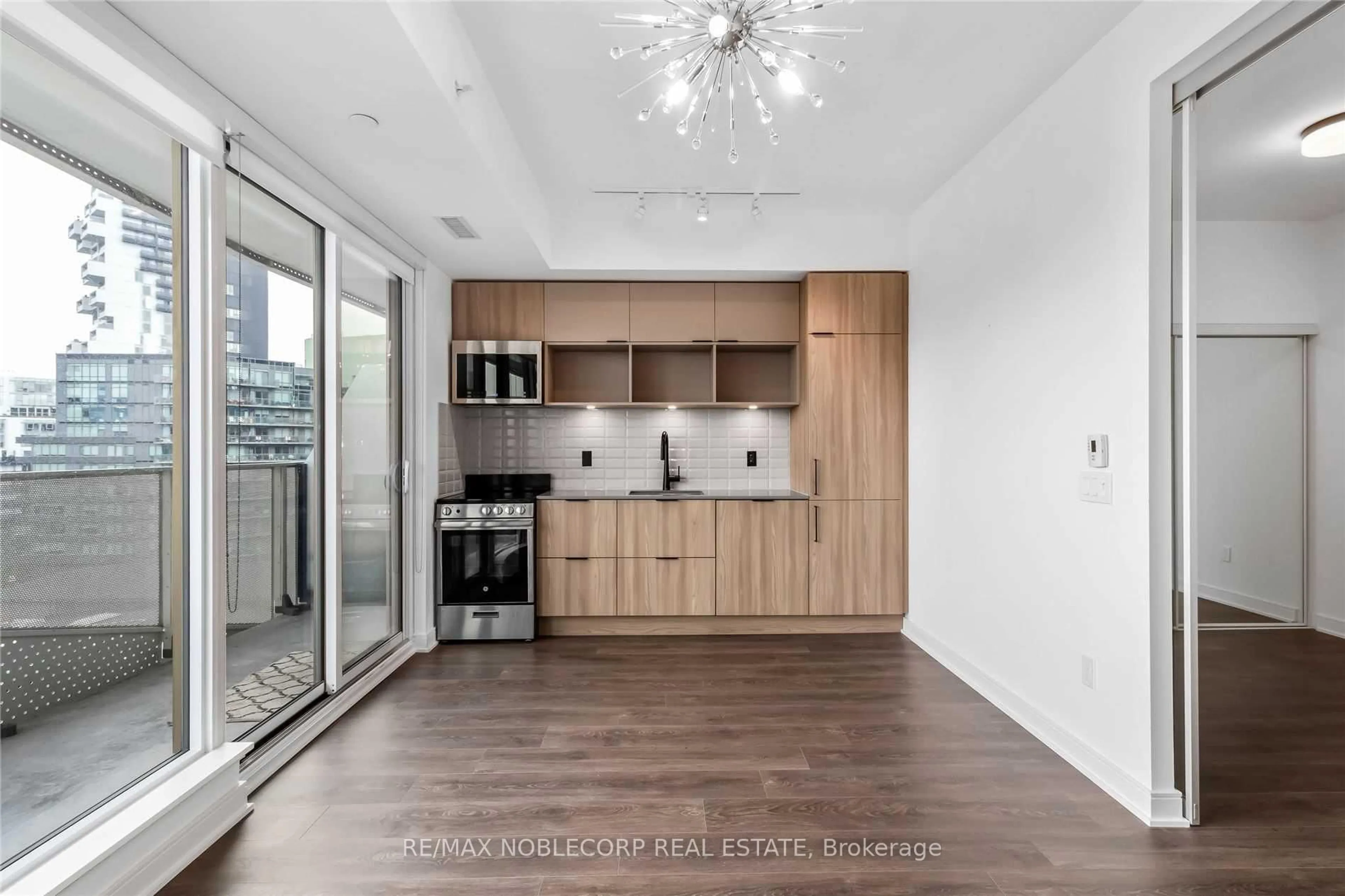 Open concept kitchen, unknown for 60 Tannery Rd #919, Toronto Ontario M5A 0S8