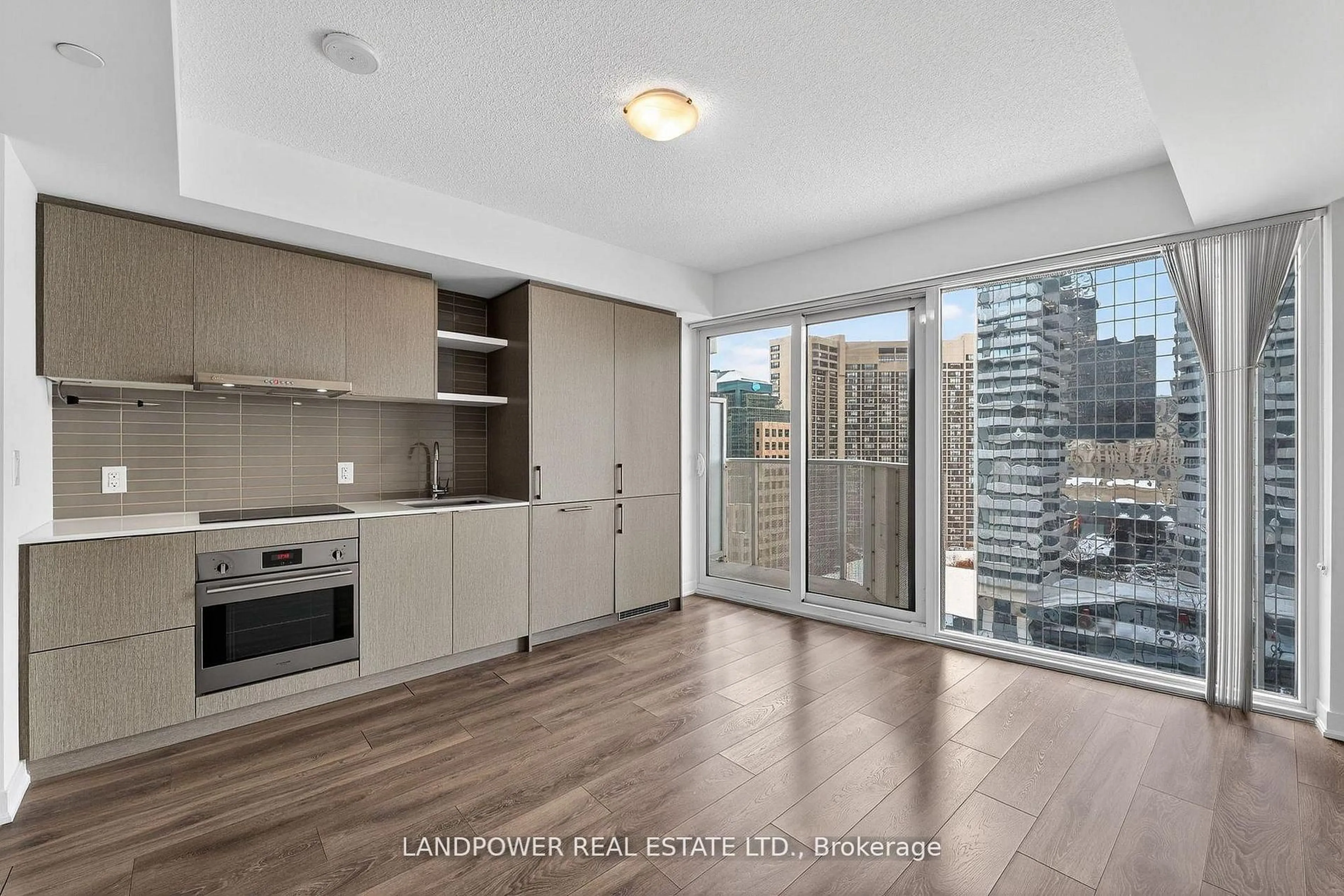 Standard kitchen, unknown for 100 Harbour St #1908, Toronto Ontario M5J 0B5