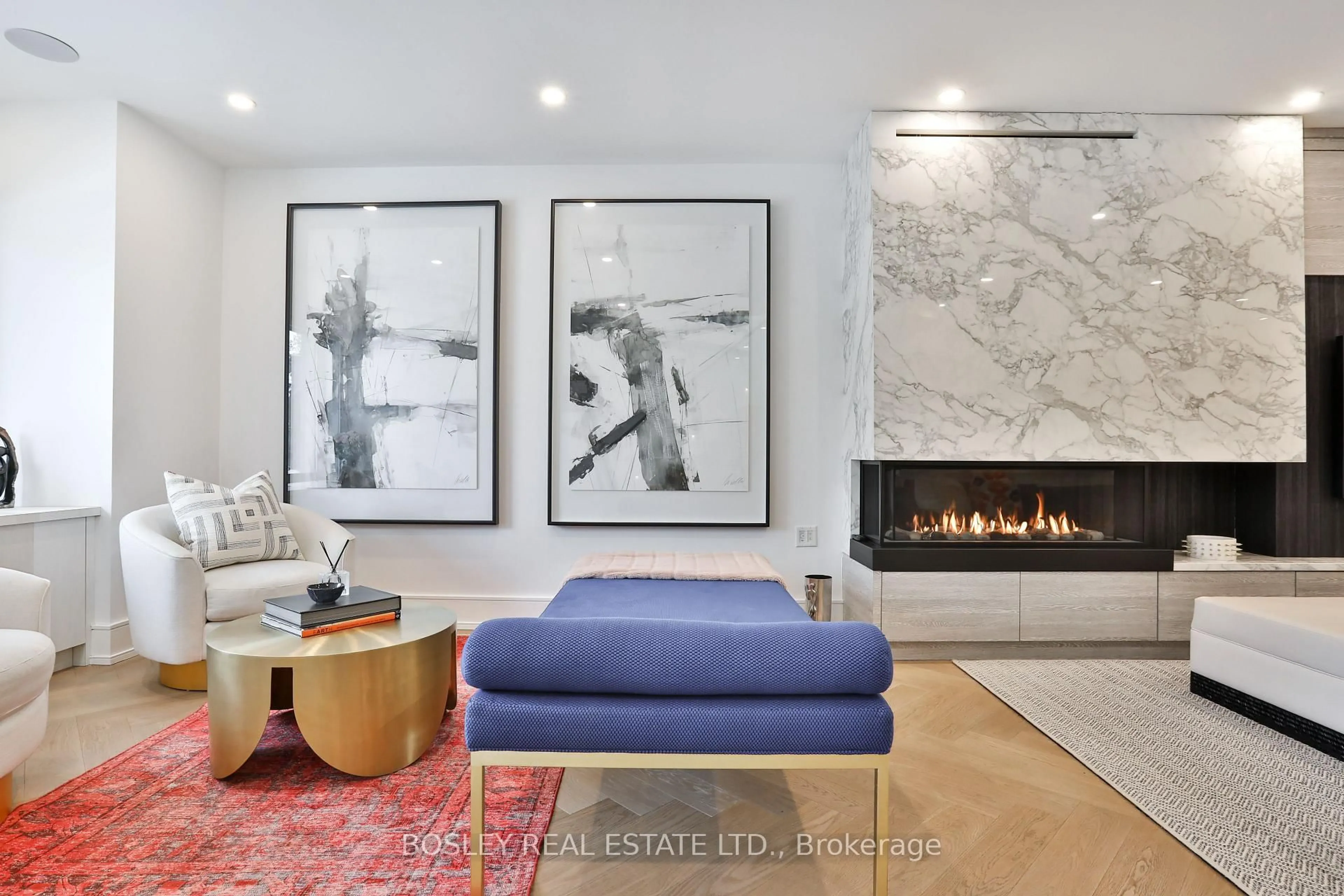 Living room with furniture, unknown for 553 Davisville Ave, Toronto Ontario M4S 1J2