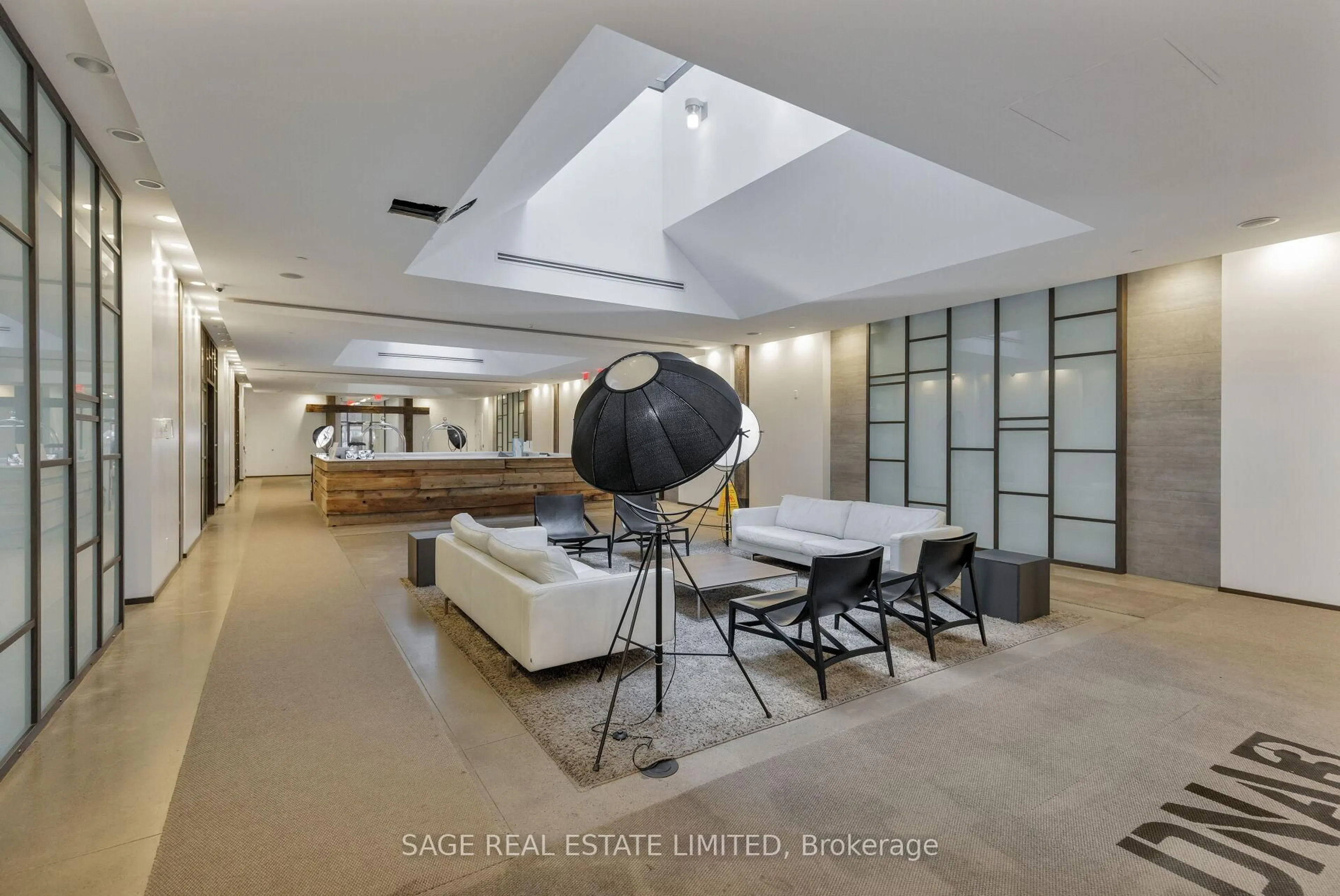 Unknown for 1030 King St #613, Toronto Ontario M6K 3N3