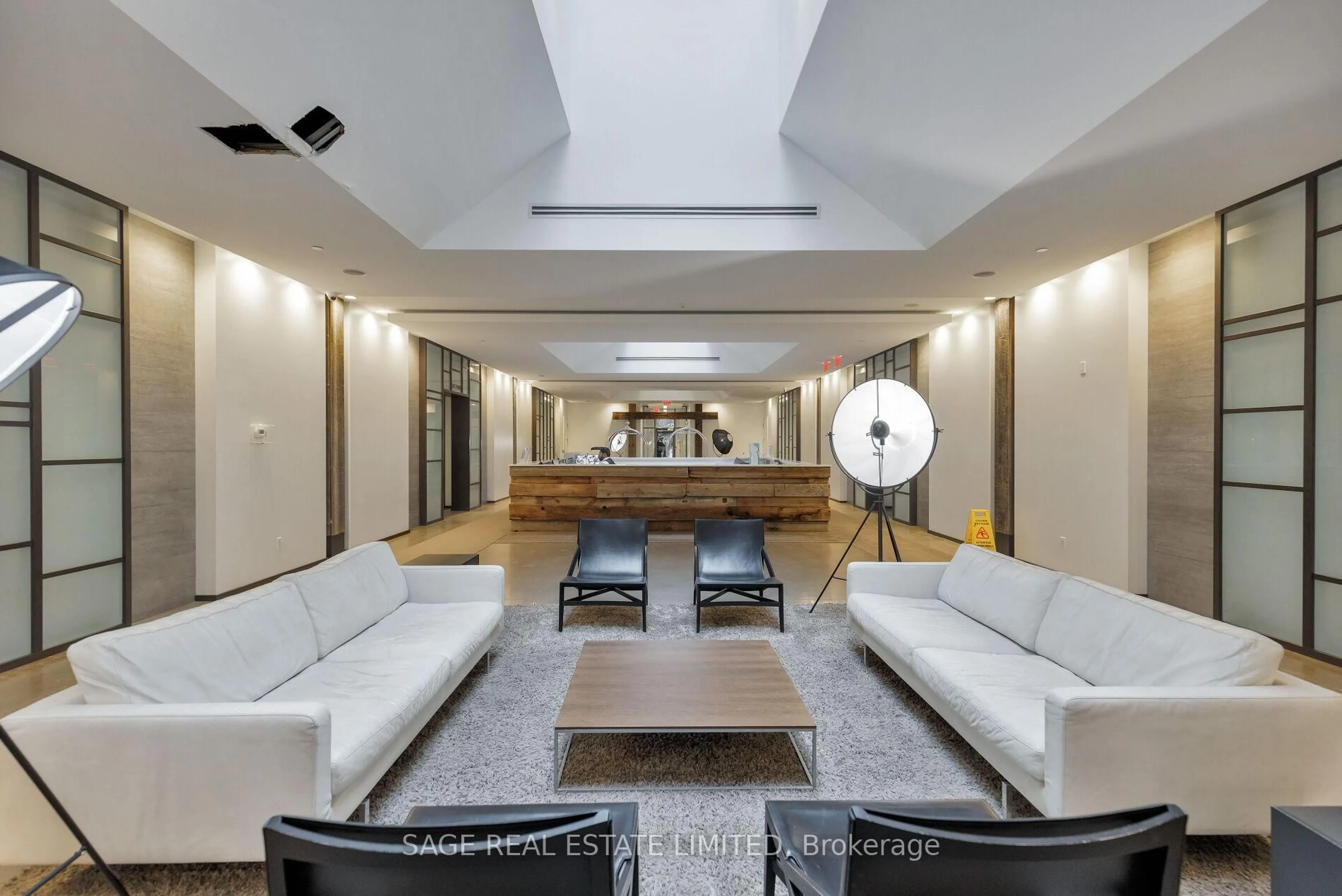 Lobby for 1030 King St #613, Toronto Ontario M6K 3N3