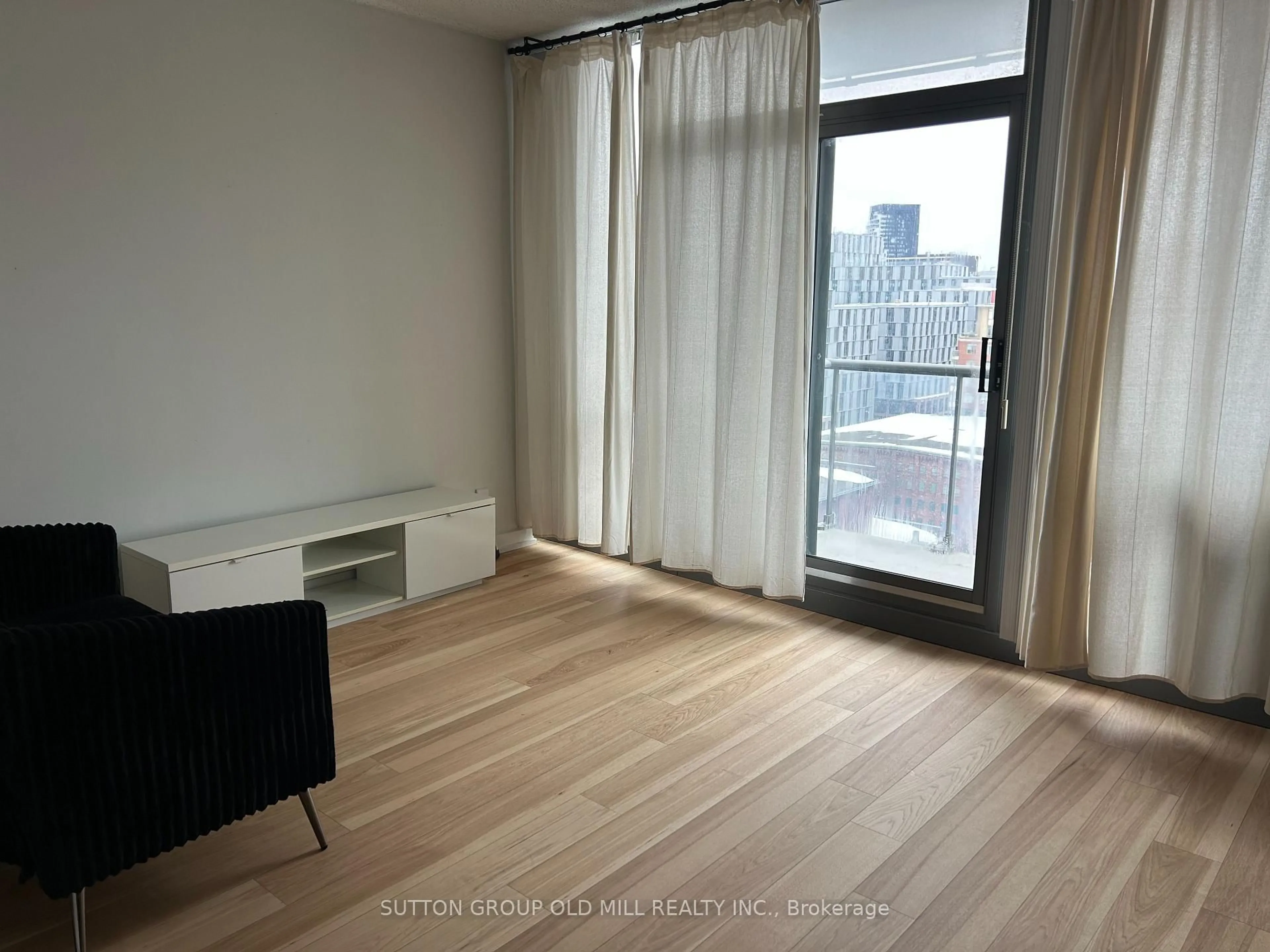 A pic of a room for 33 Mill St #1103, Toronto Ontario M5A 3R3