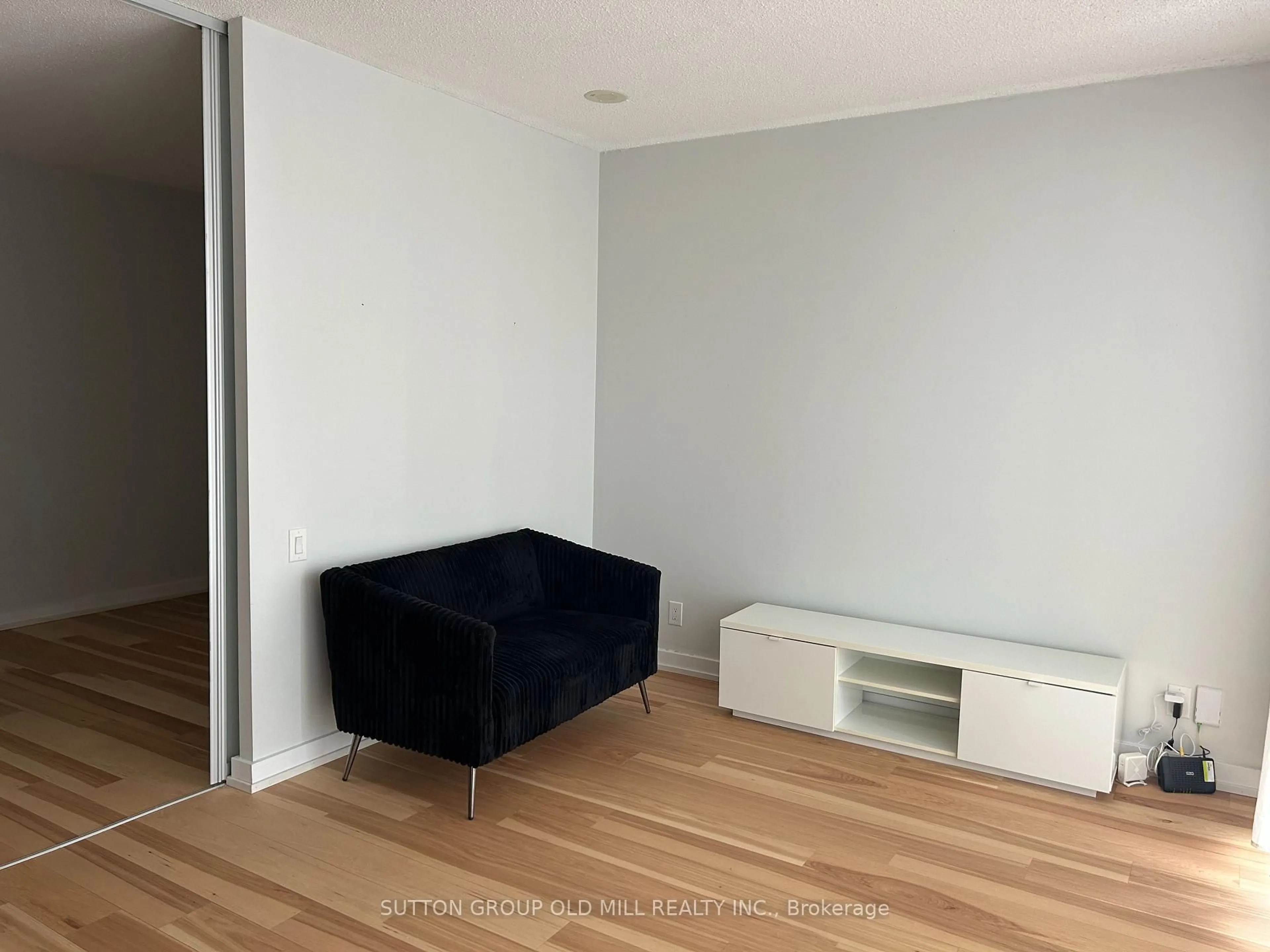 A pic of a room for 33 Mill St #1103, Toronto Ontario M5A 3R3