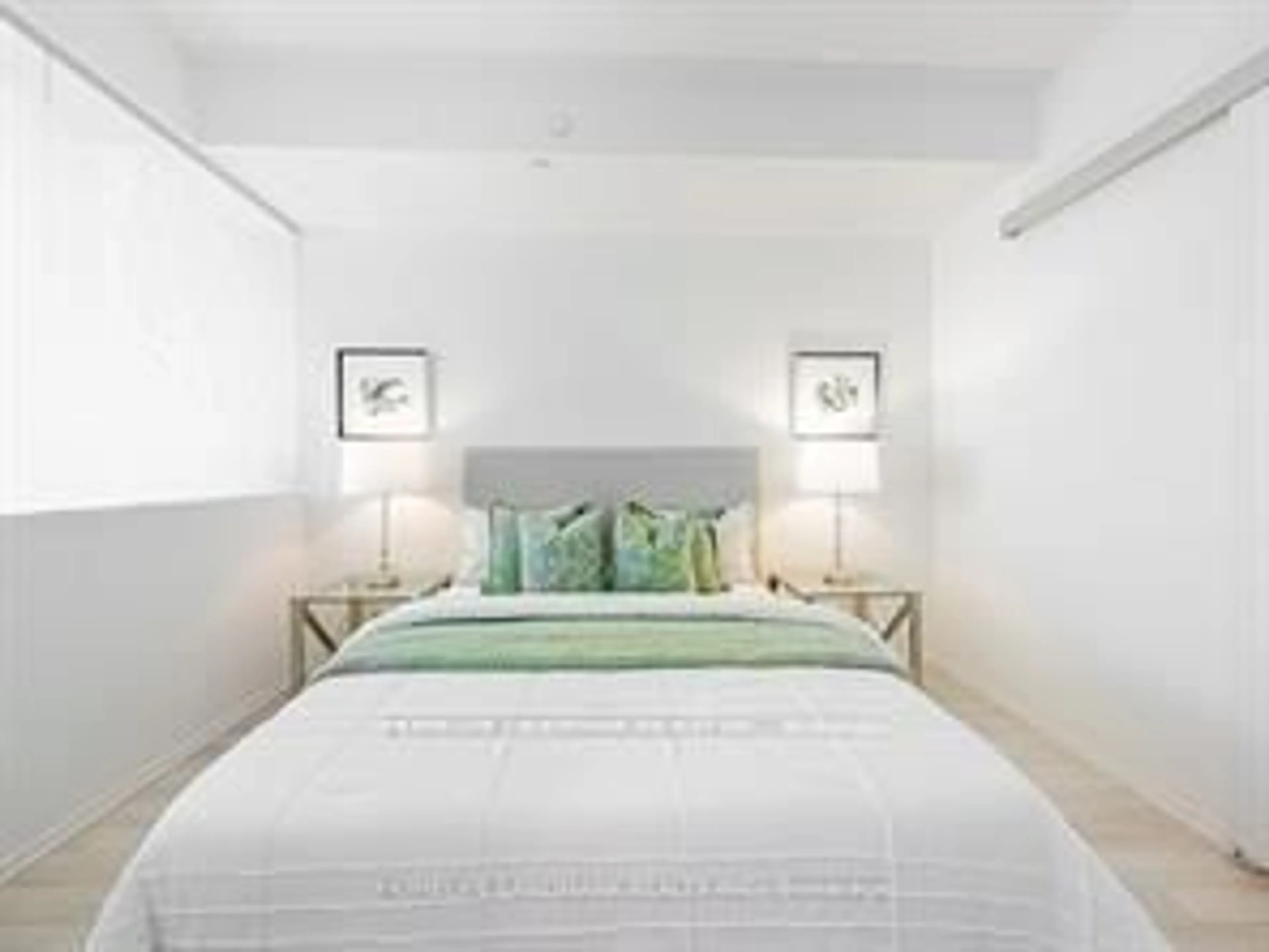 Bedroom with bed, unknown for 197 Yonge St #4211, Toronto Ontario M5B 1M4