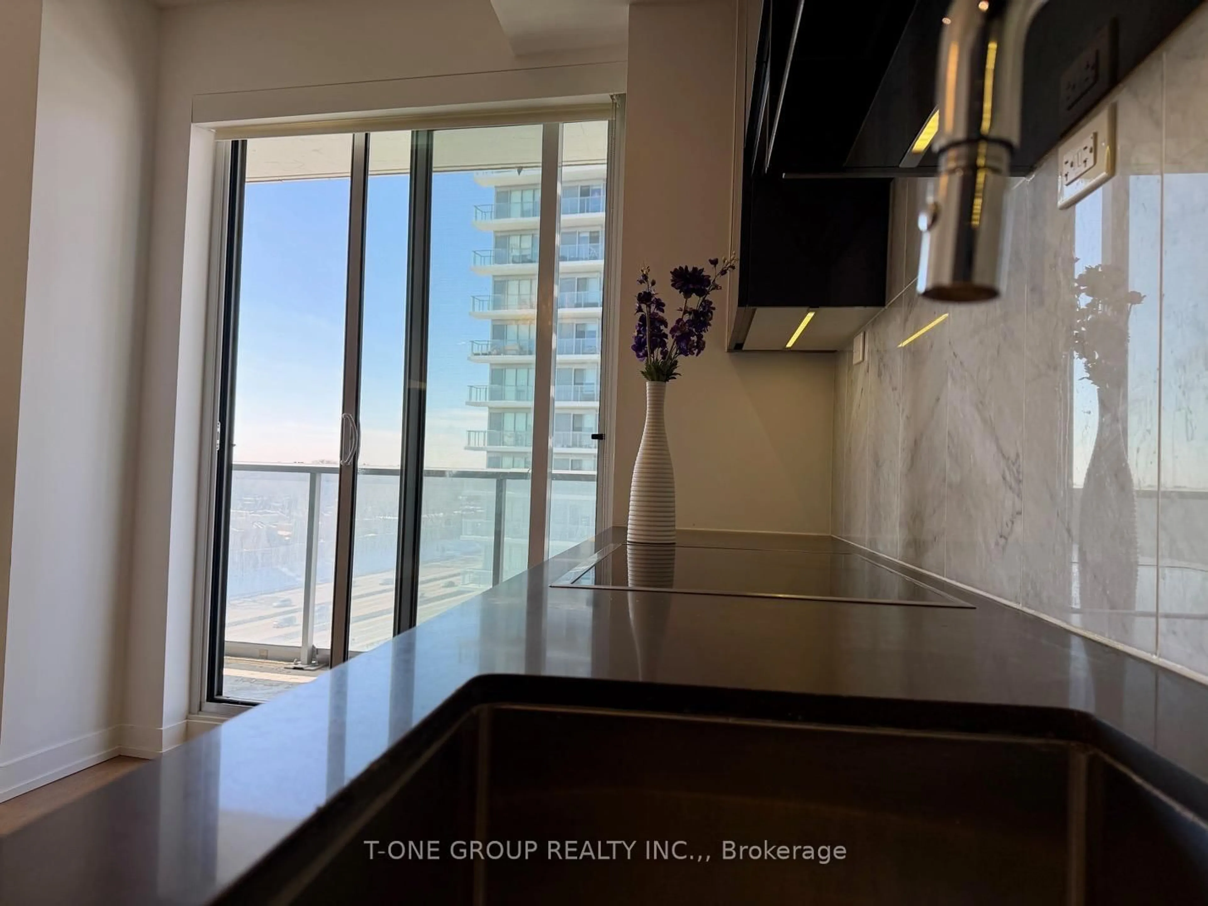 Unknown for 117 Mcmahon Dr #1103, Toronto Ontario M2K 2X9