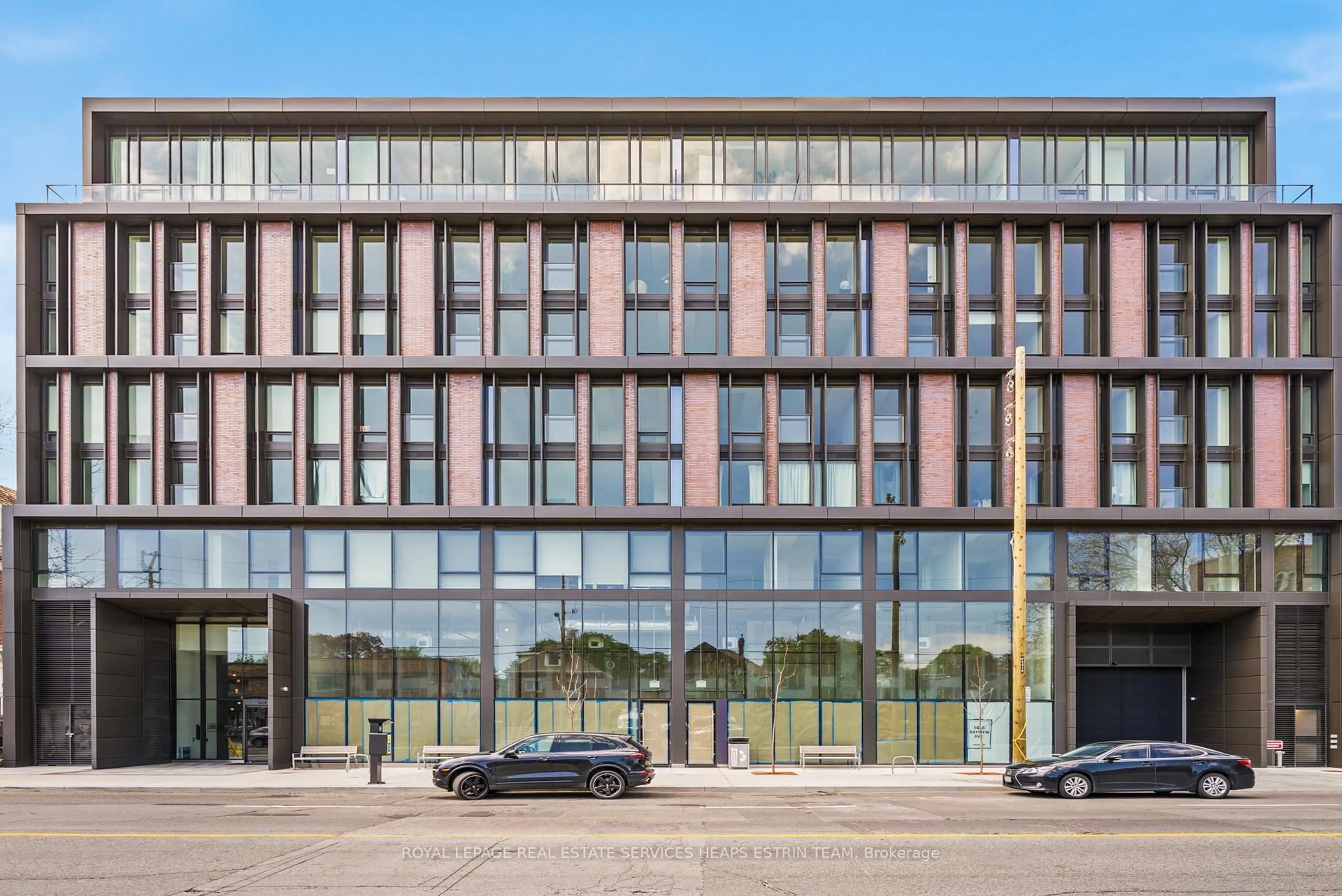 Indoor foyer for 1414 Bayview Ave #601, Toronto Ontario M4G 0E2