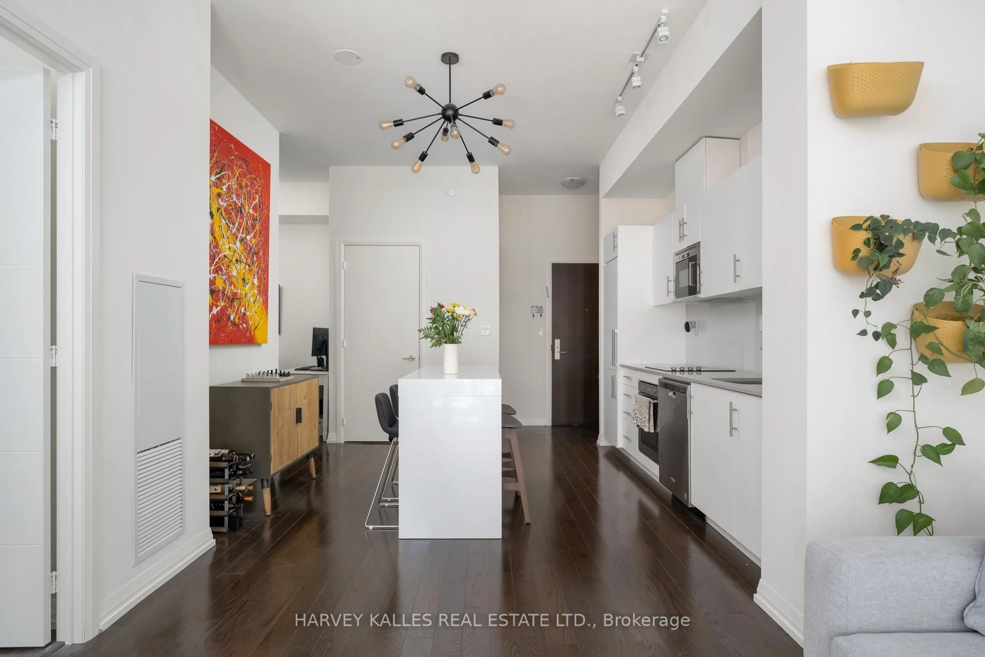 Contemporary kitchen, unknown for 460 Adelaide St #918, Toronto Ontario M5A 0E7