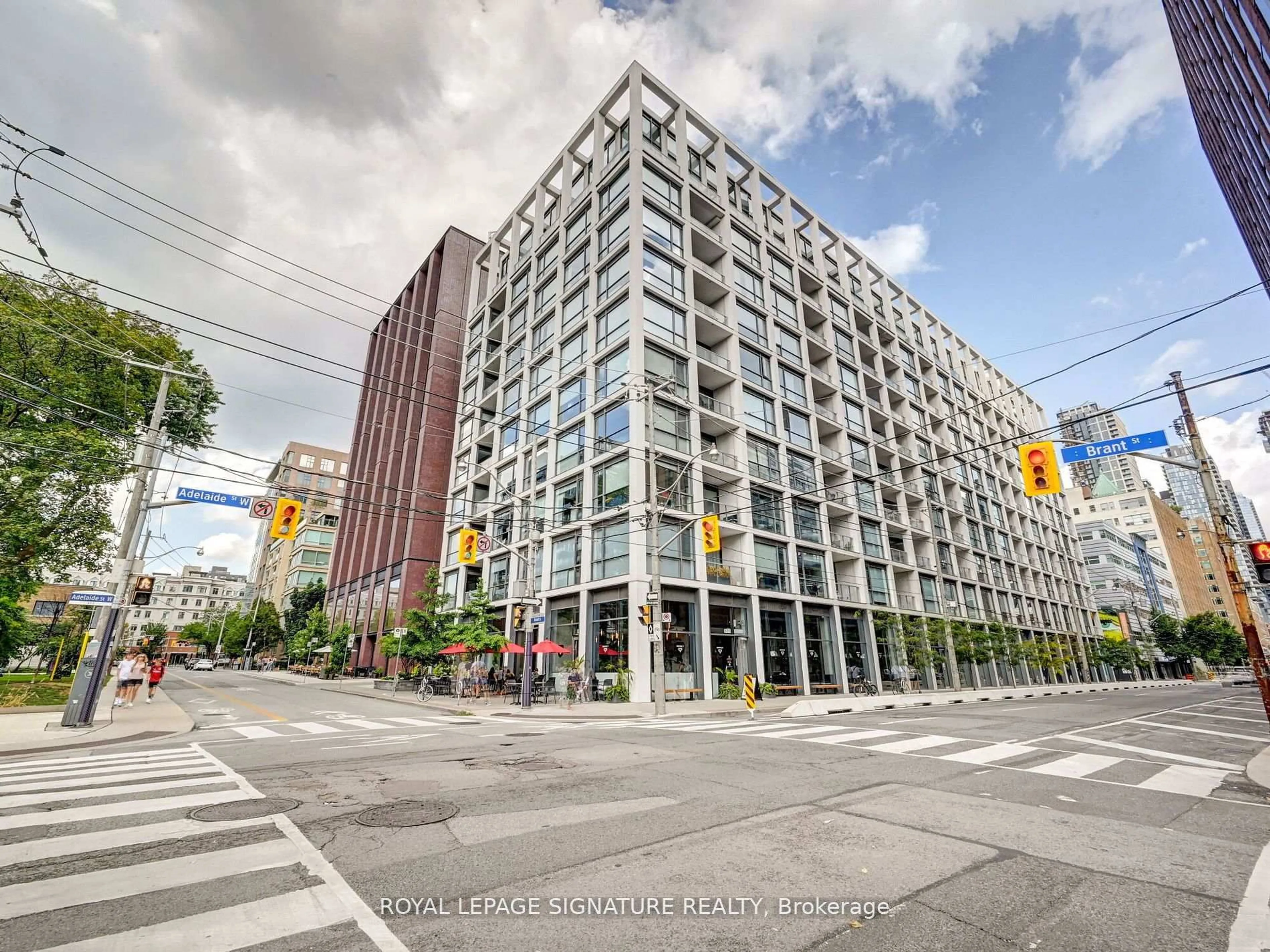Unknown for 39 Brant St #PH18, Toronto Ontario M5V 0M8