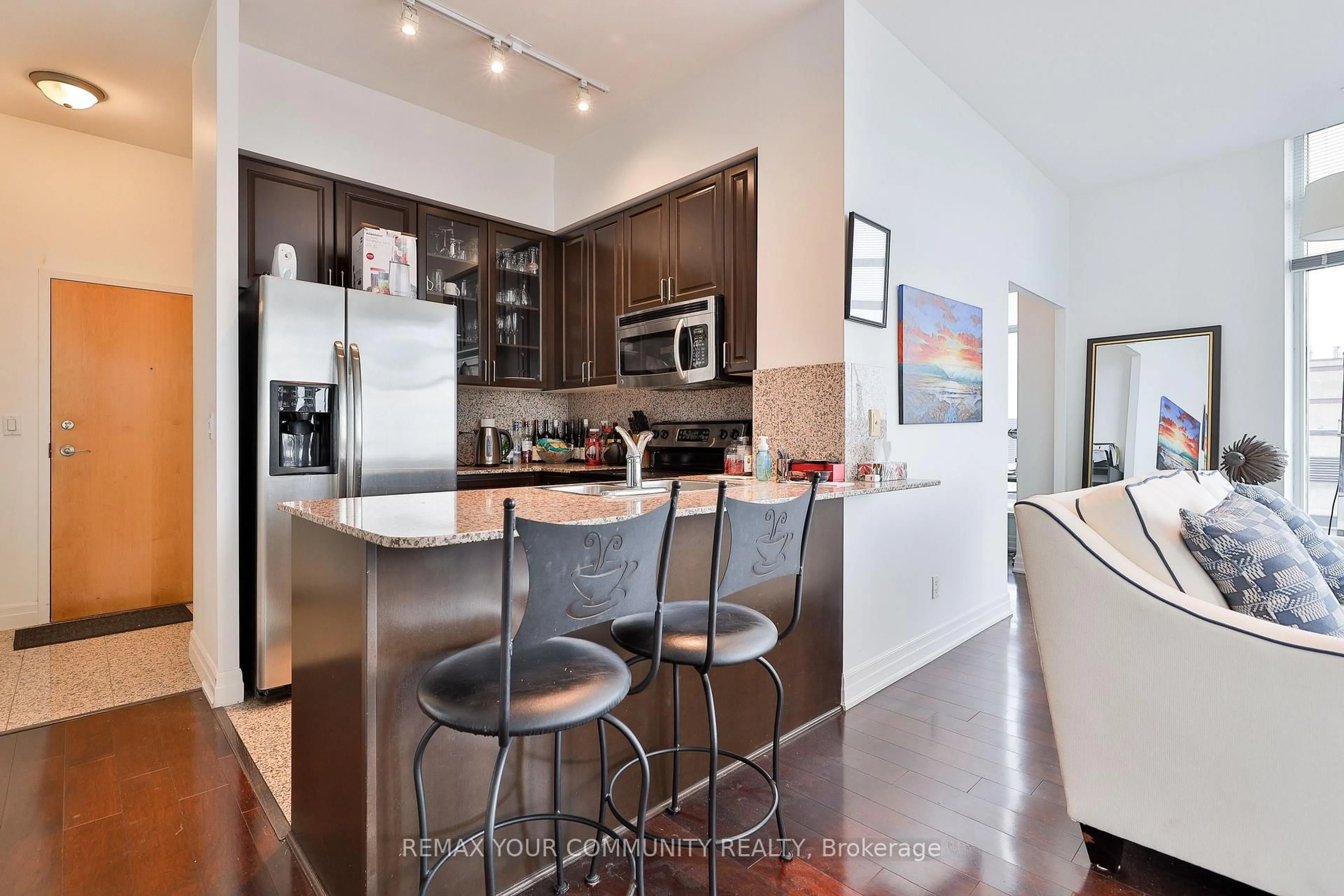 Open concept kitchen, unknown for 8 Scollard St #Ph 201, Toronto Ontario M5R 1E9