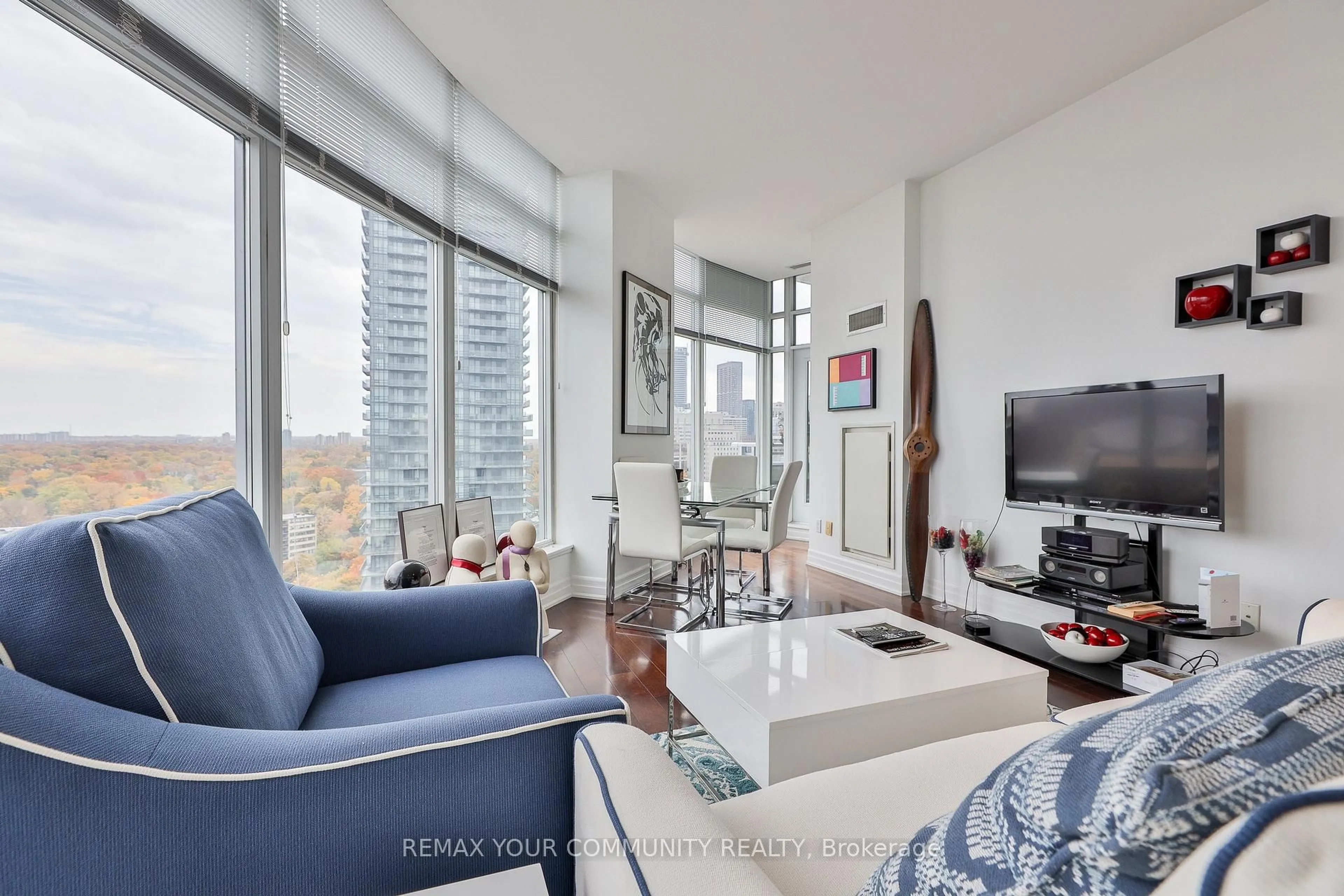 Living room with furniture, unknown for 8 Scollard St #Ph 201, Toronto Ontario M5R 1E9