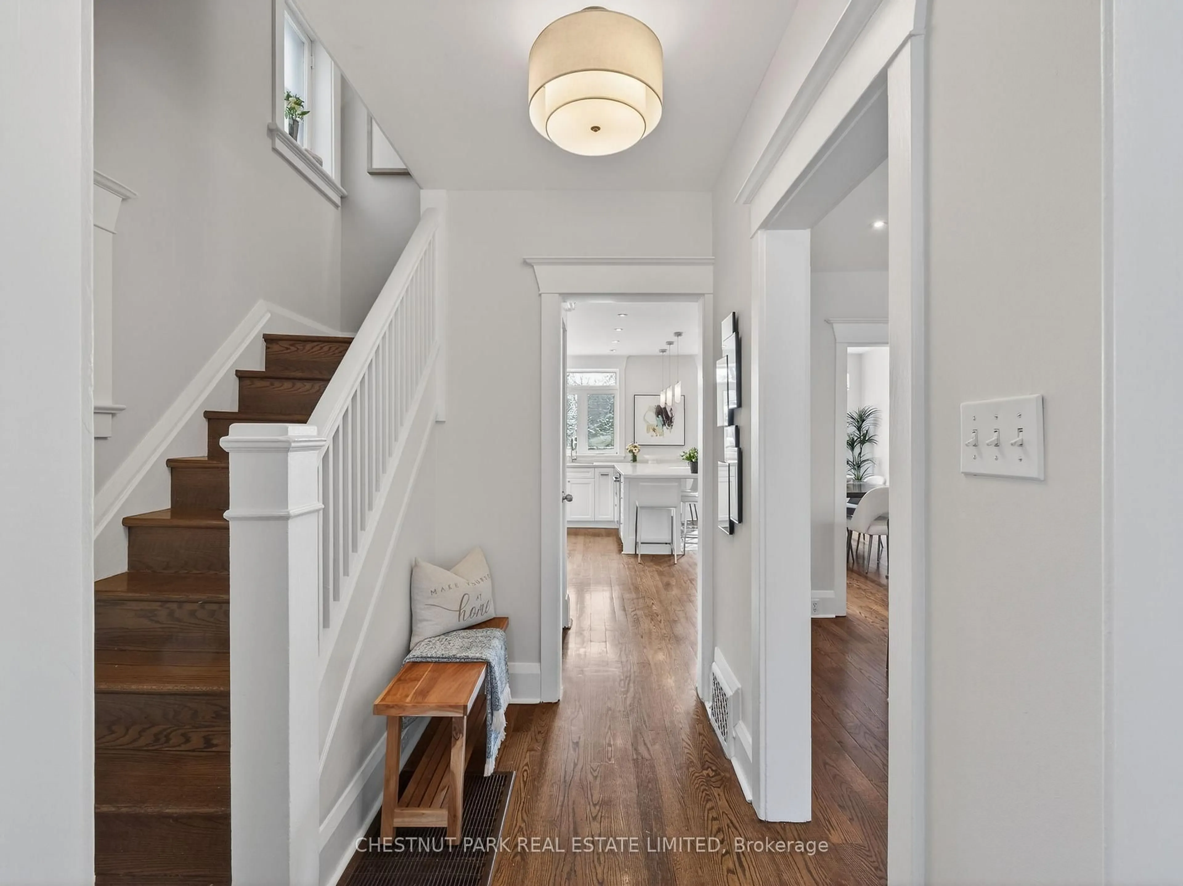 Indoor entryway for 101 Manor Rd, Toronto Ontario M4S 1R3