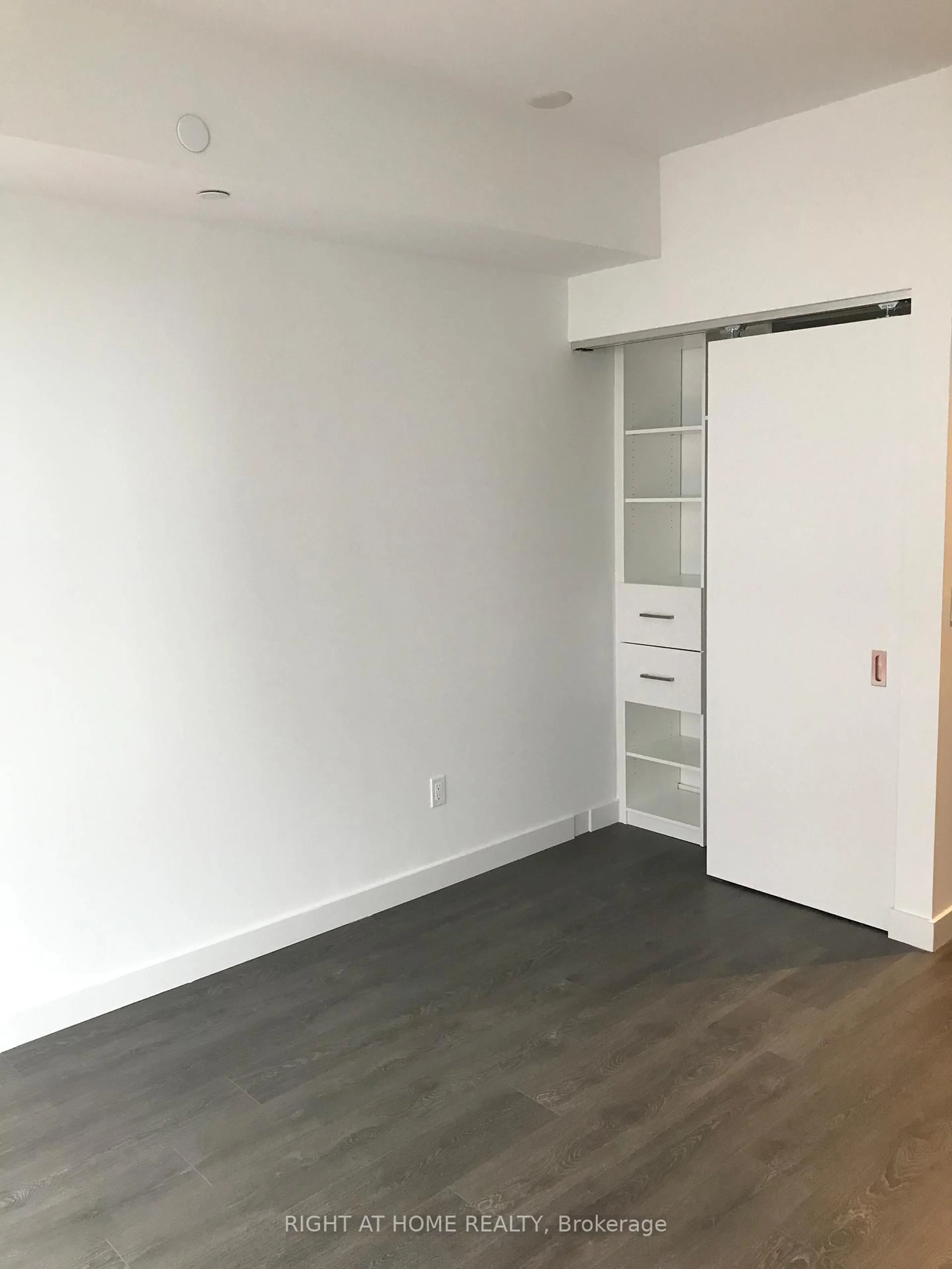 A pic of a room for 215 Queen St #1907, Toronto Ontario M5A 1S2