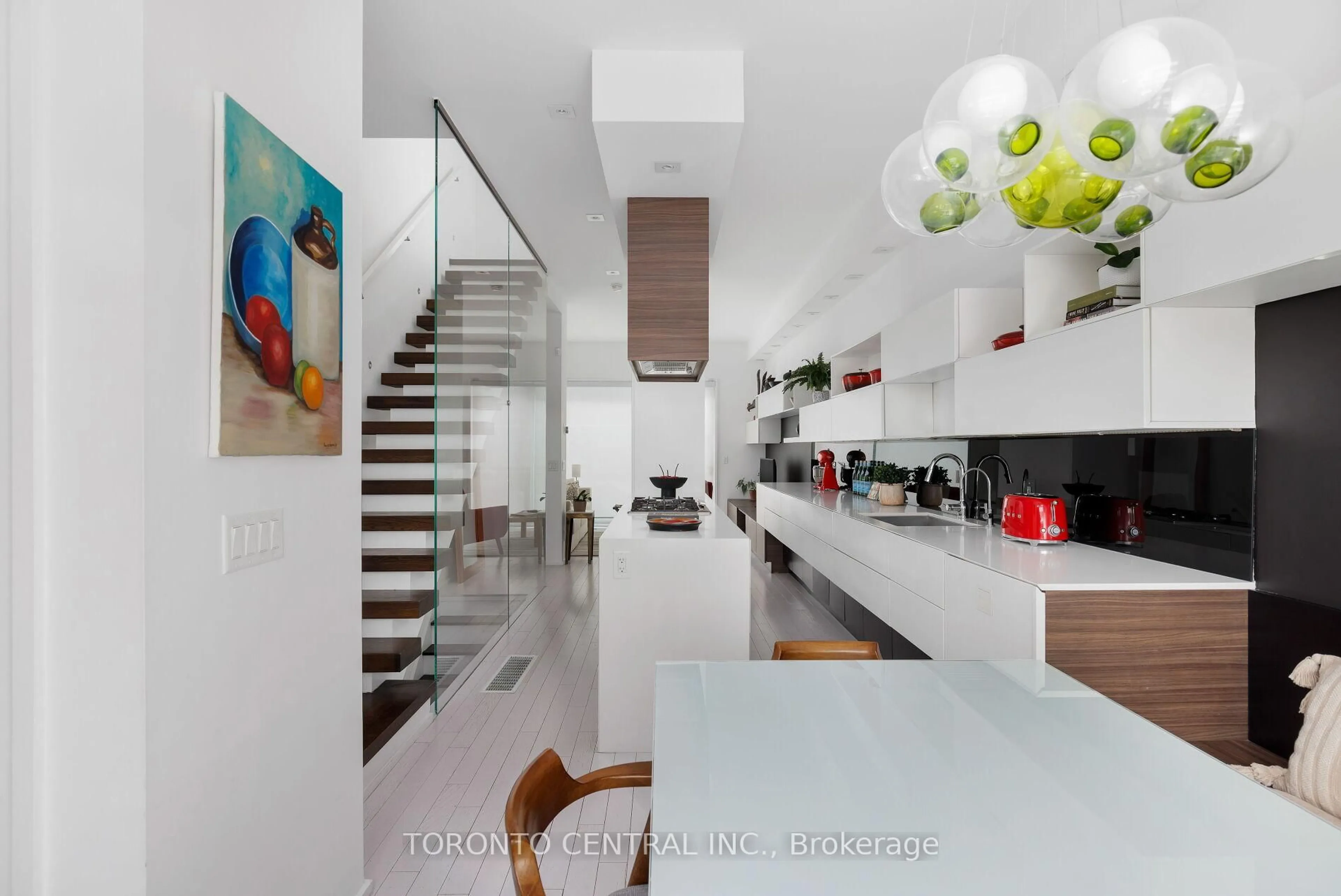 Contemporary kitchen, unknown for 258 Manning Ave, Toronto Ontario M6J 2K7