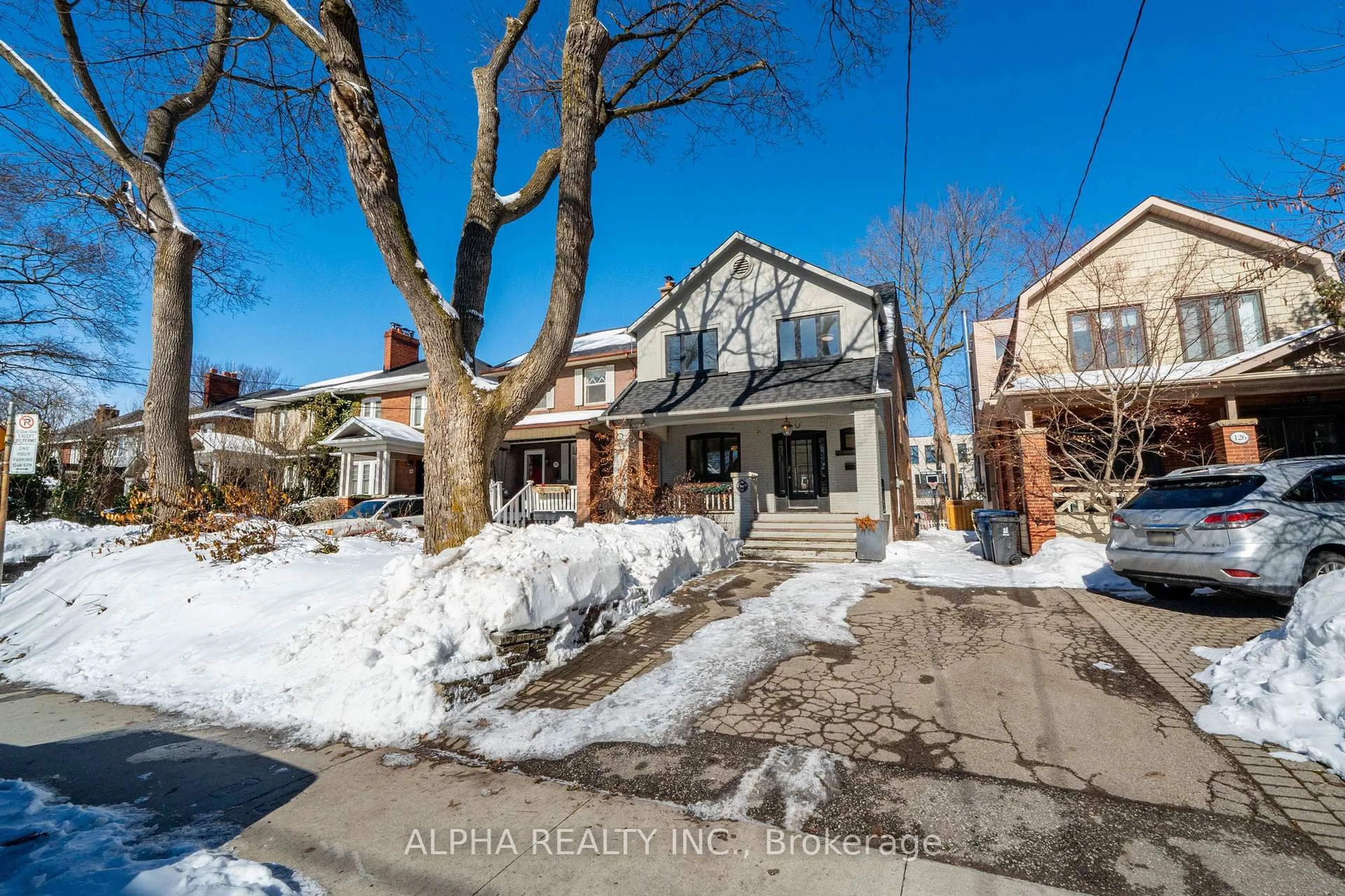 A pic from outside/outdoor area/front of a property/back of a property/a pic from drone, street for 130 Roselawn Ave, Toronto Ontario M4R 1E6