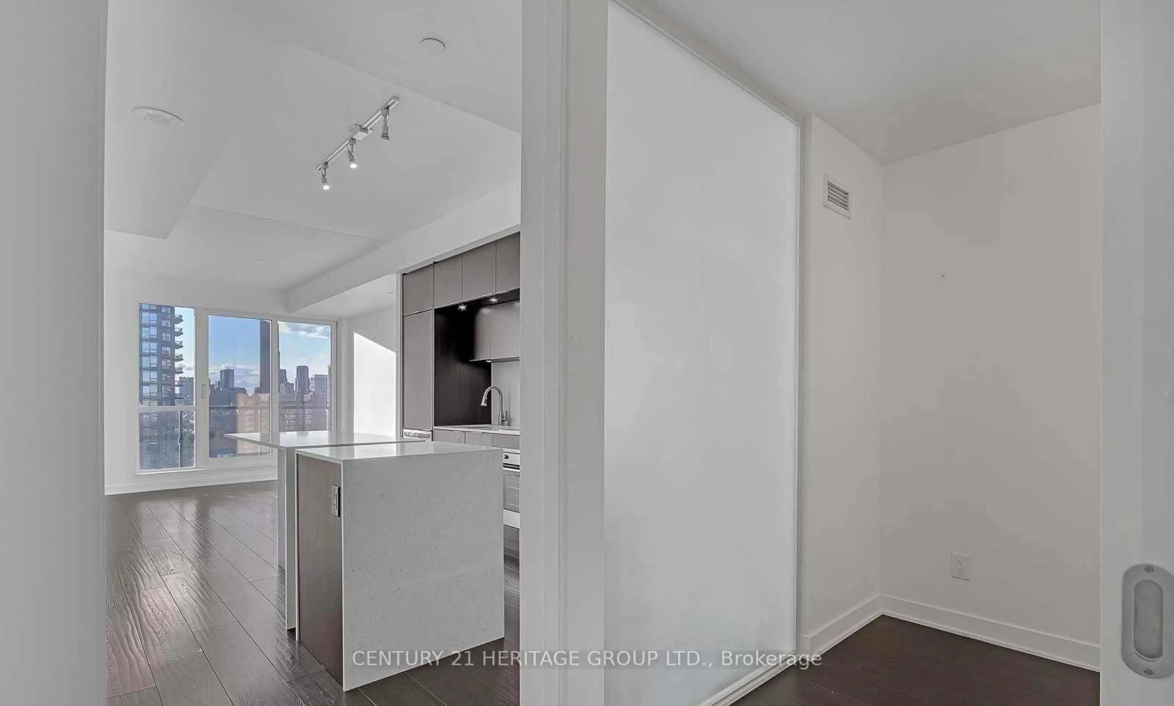 Unknown for 170 Sumach St #2107, Toronto Ontario M5A 3K2