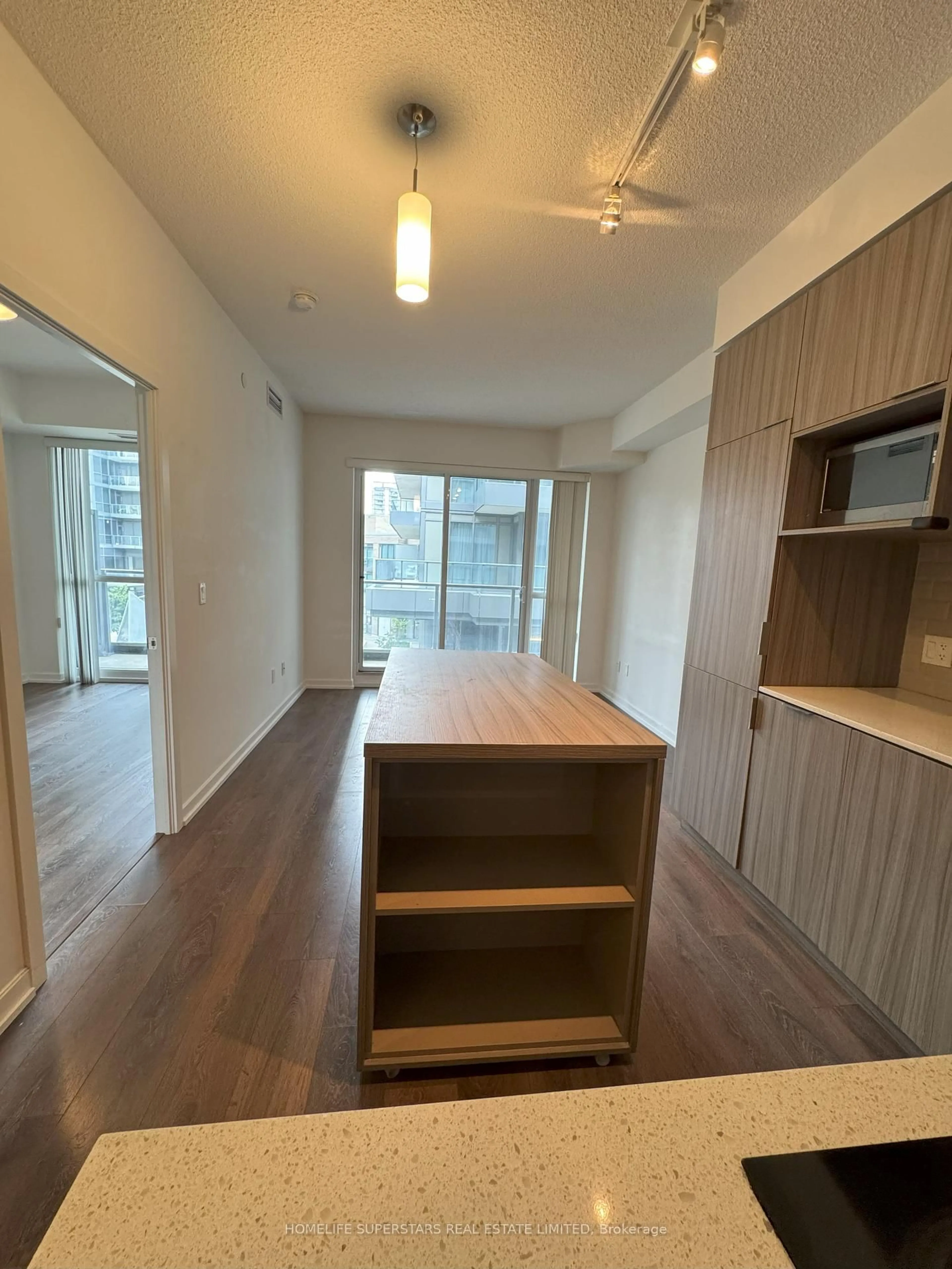 Unknown for 52 Forest Manor Rd #313, Toronto Ontario M2J 0E2