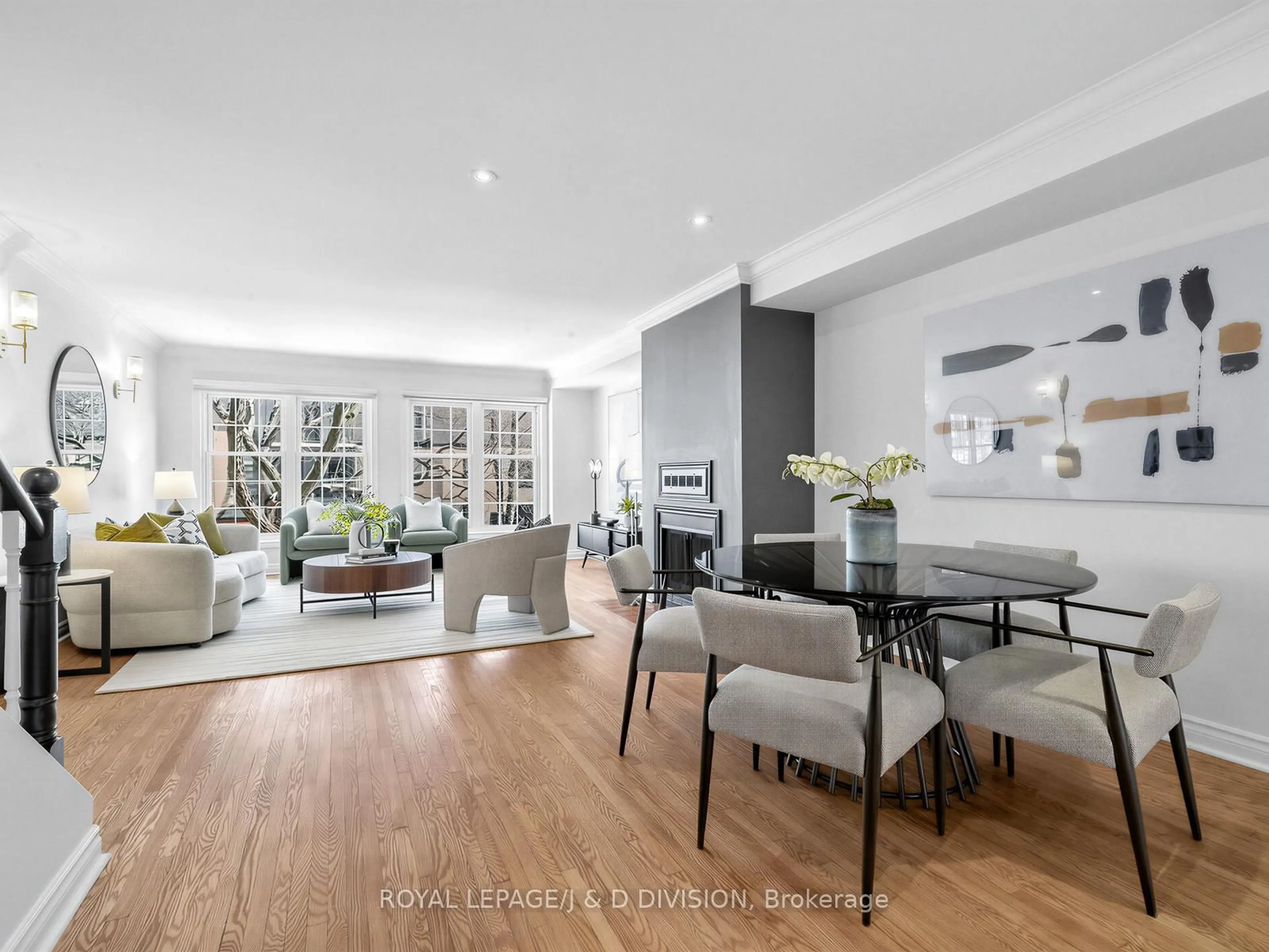 Unknown for 47 Soho Sq, Toronto Ontario M5T 2Z2