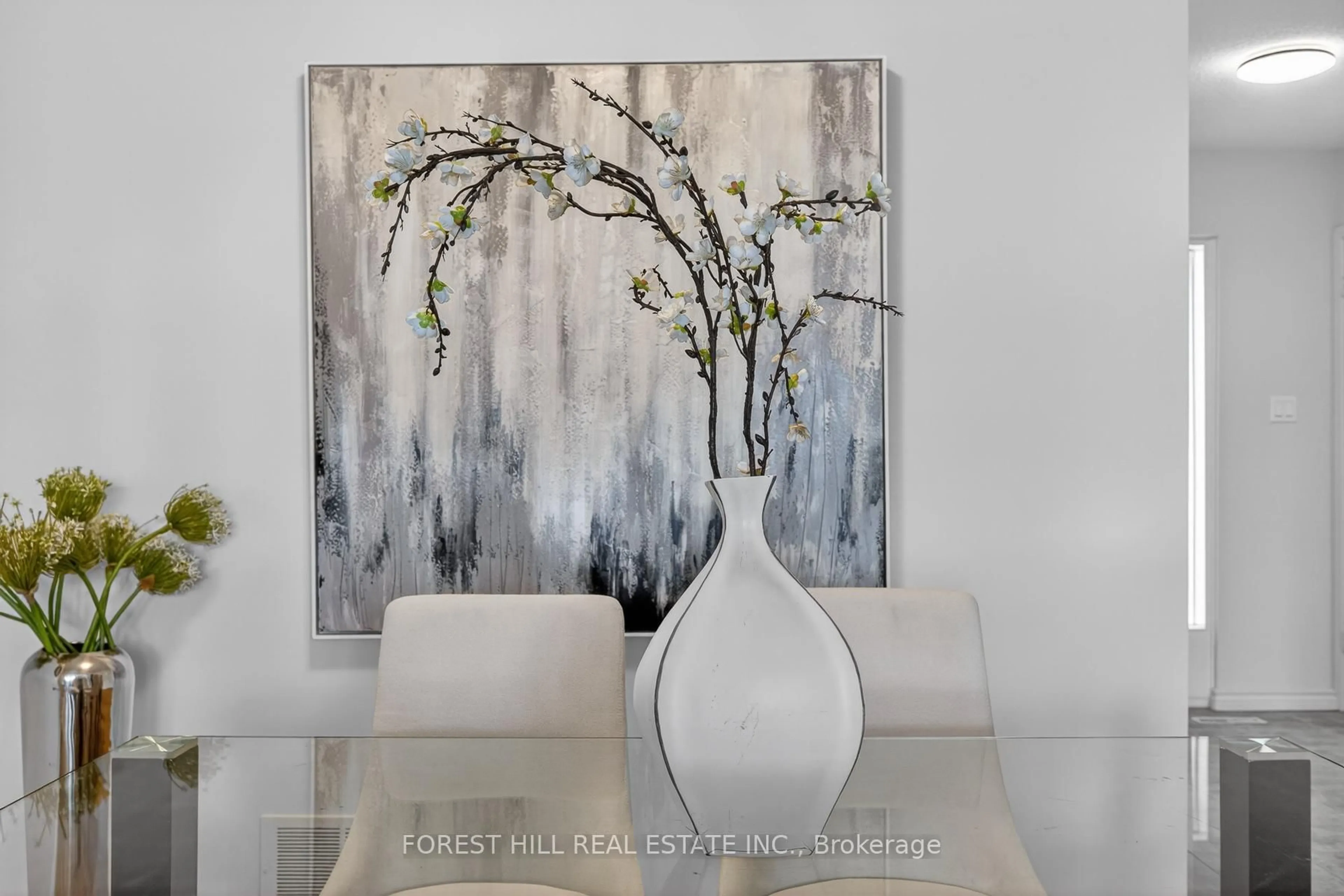 Indoor entryway for 4 Yetta Shepway, Toronto Ontario M2J 1X9