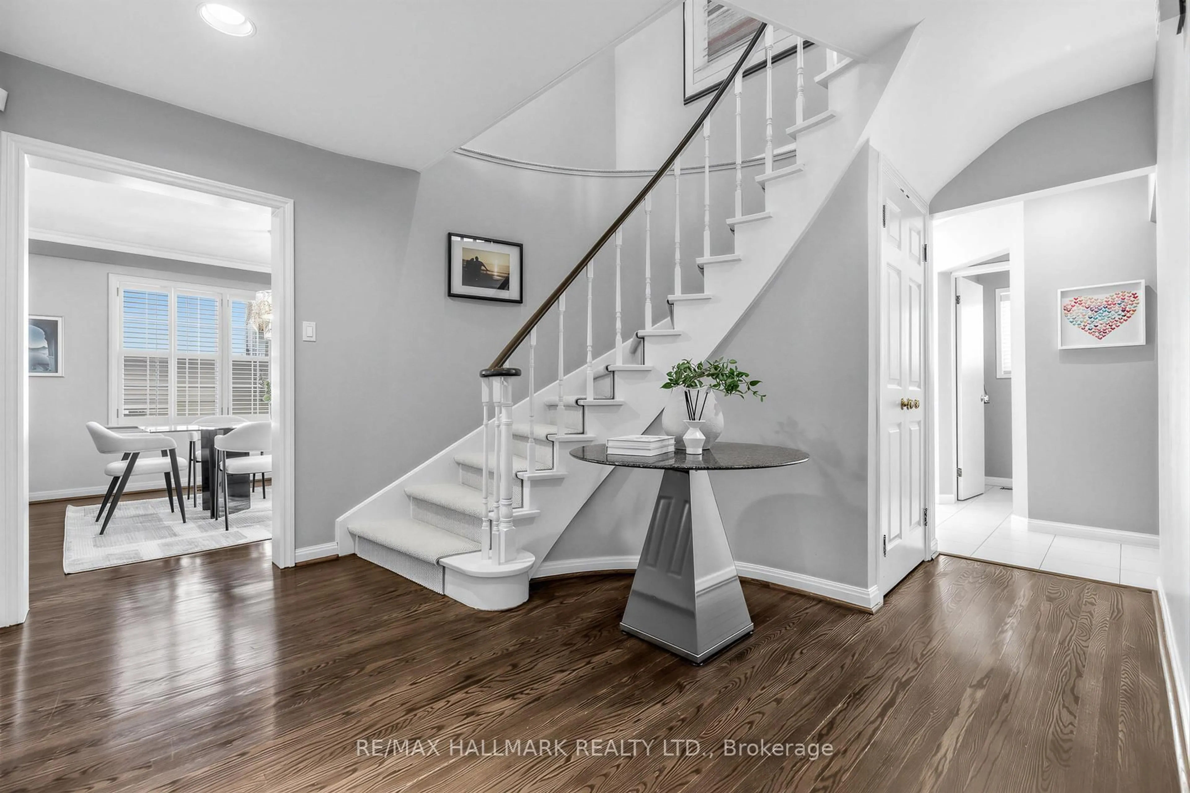 Unknown for 35 Elliotwood Crt, Toronto Ontario M2L 2P8