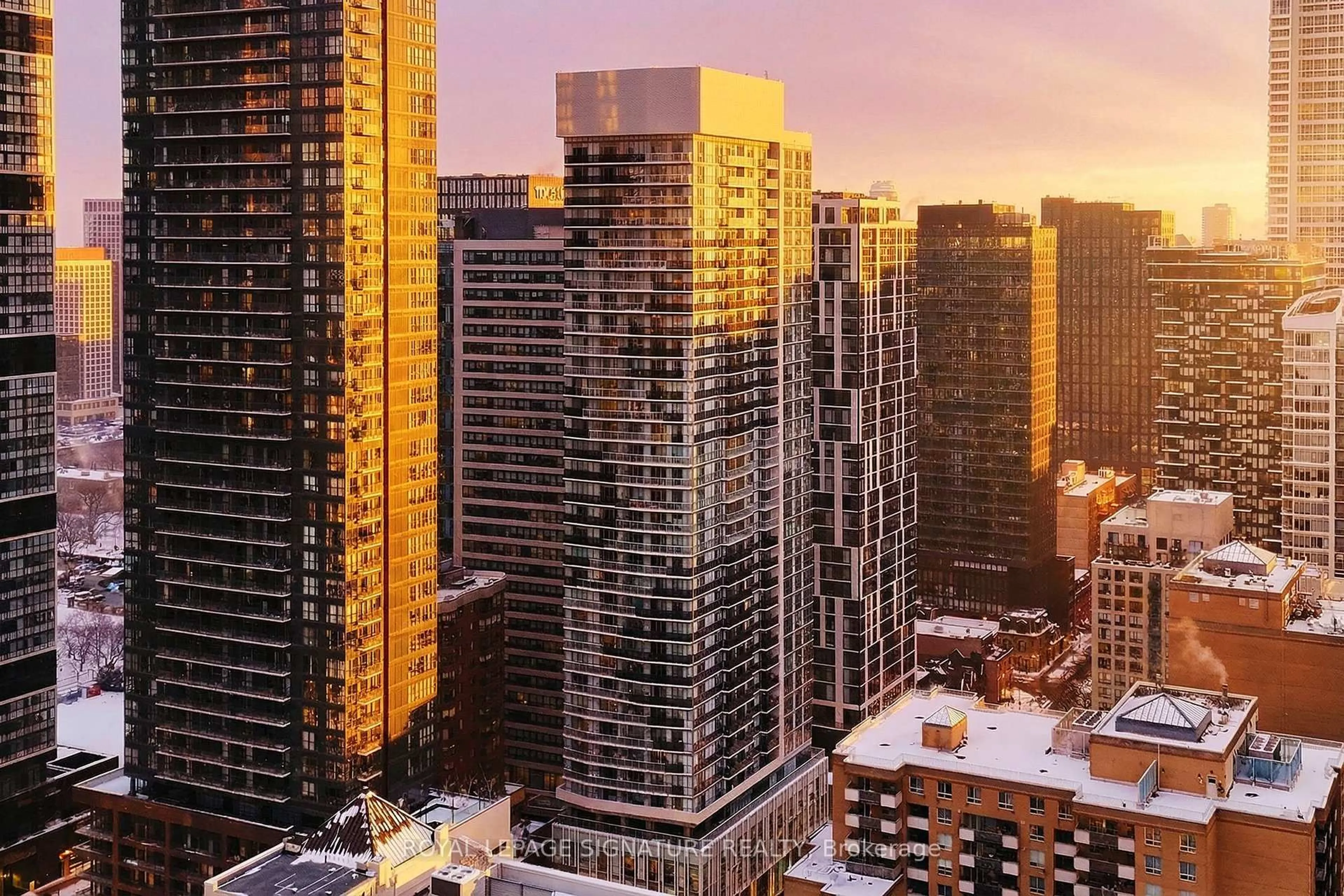 Unknown for 77 Mutual St #3206, Toronto Ontario M5B 2A9