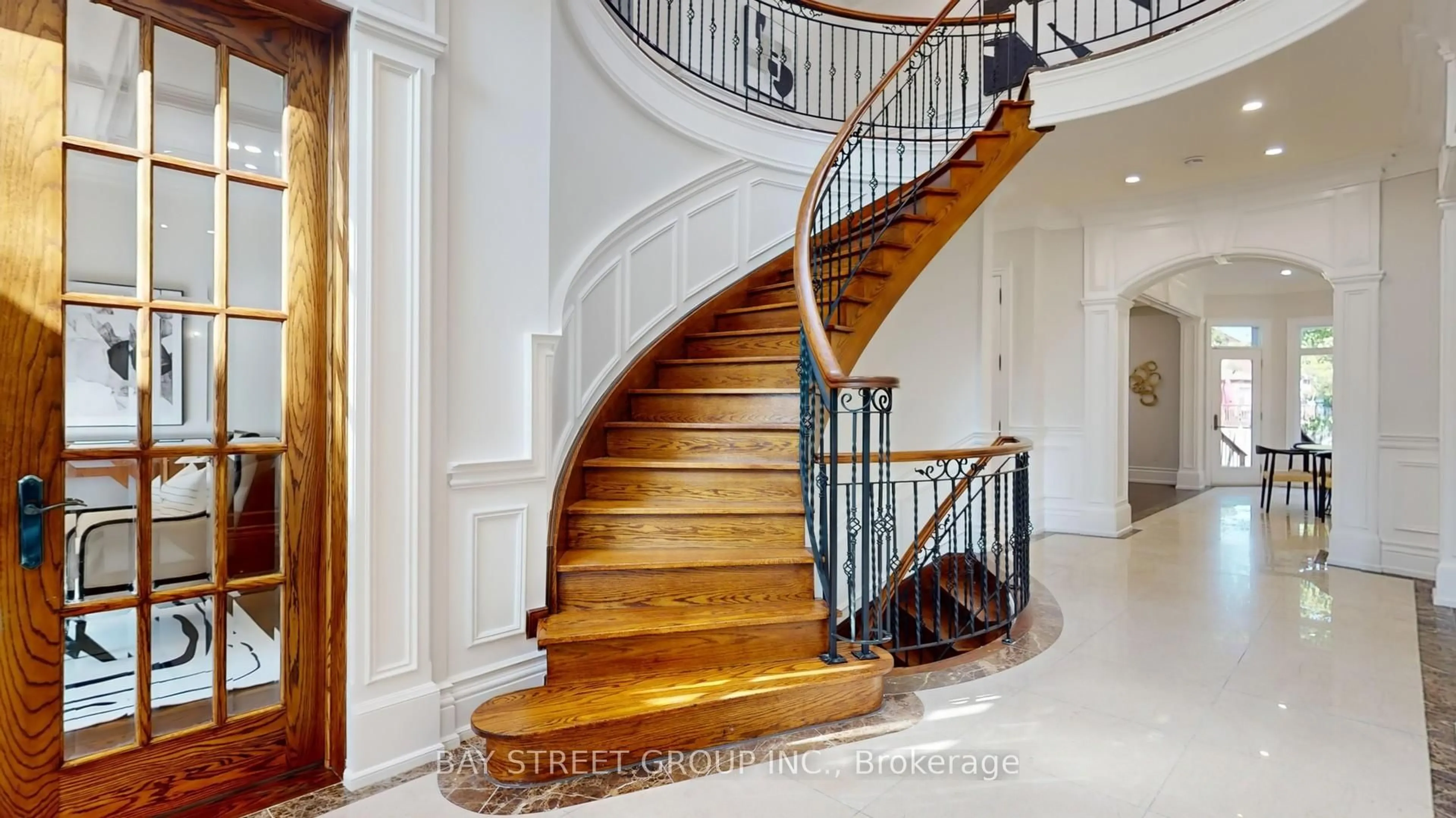 Stairs for 112 Centre Ave, Toronto Ontario M2M 2L8