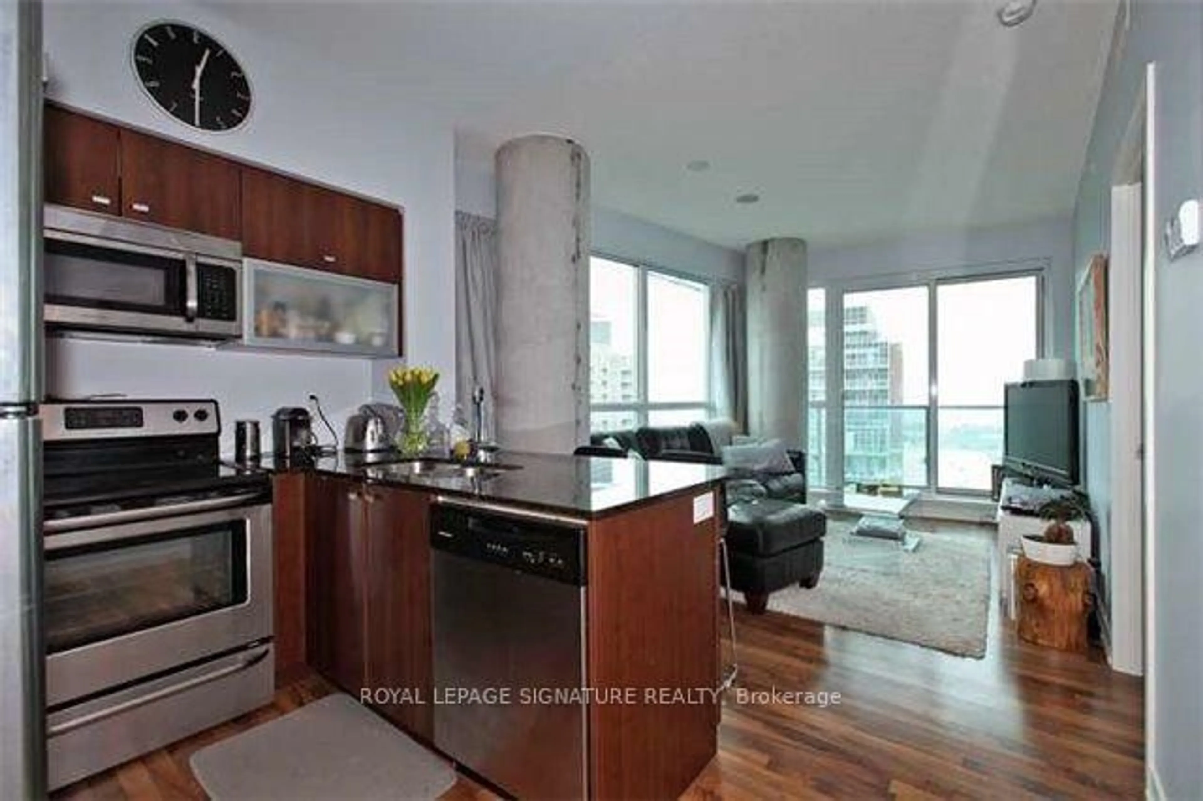 Open concept kitchen, unknown for 150 East Liberty St #1905, Toronto Ontario M6K 3R5