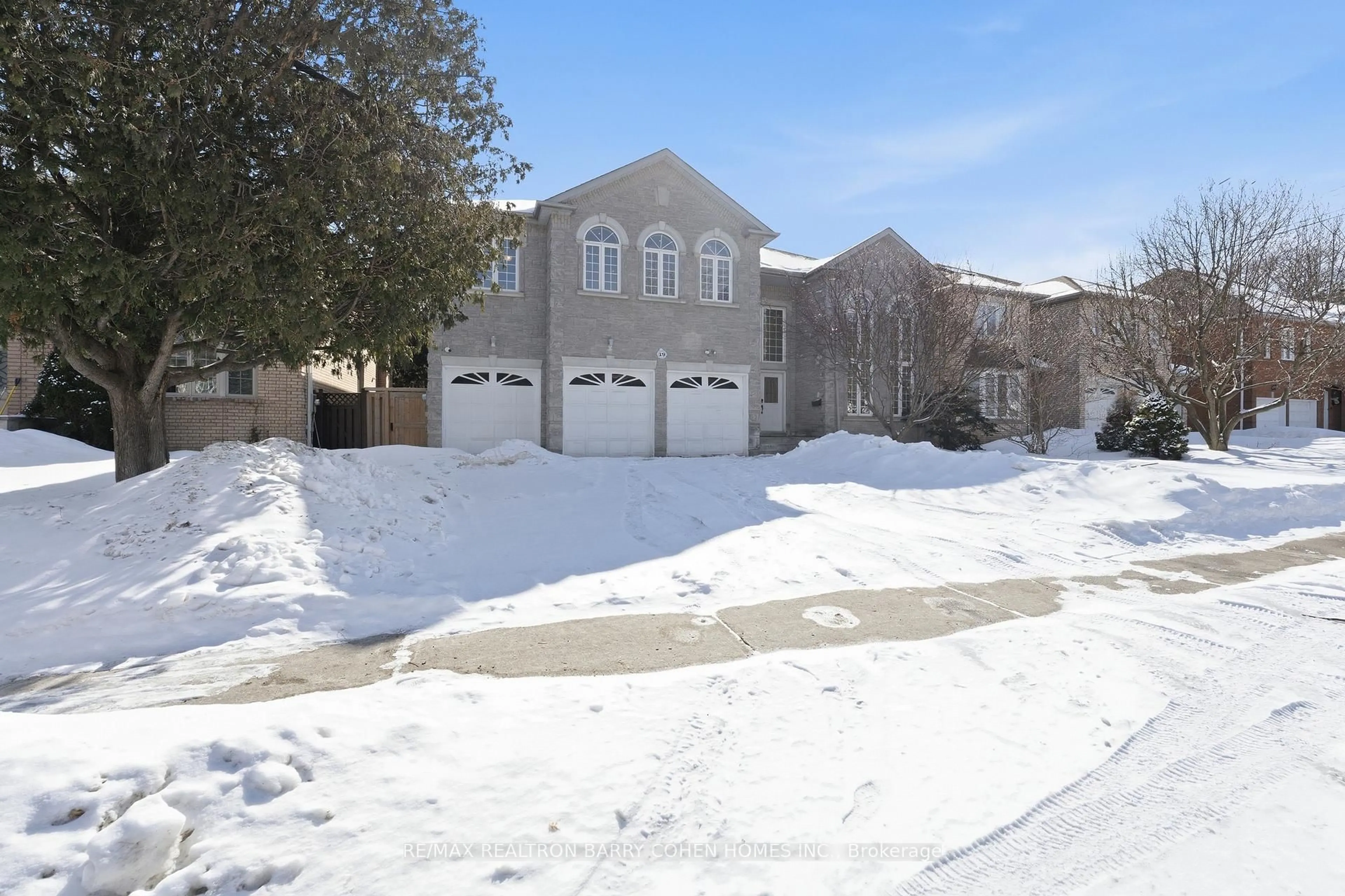 Unknown for 19 Risebrough Ave, Toronto Ontario M2M 2E2