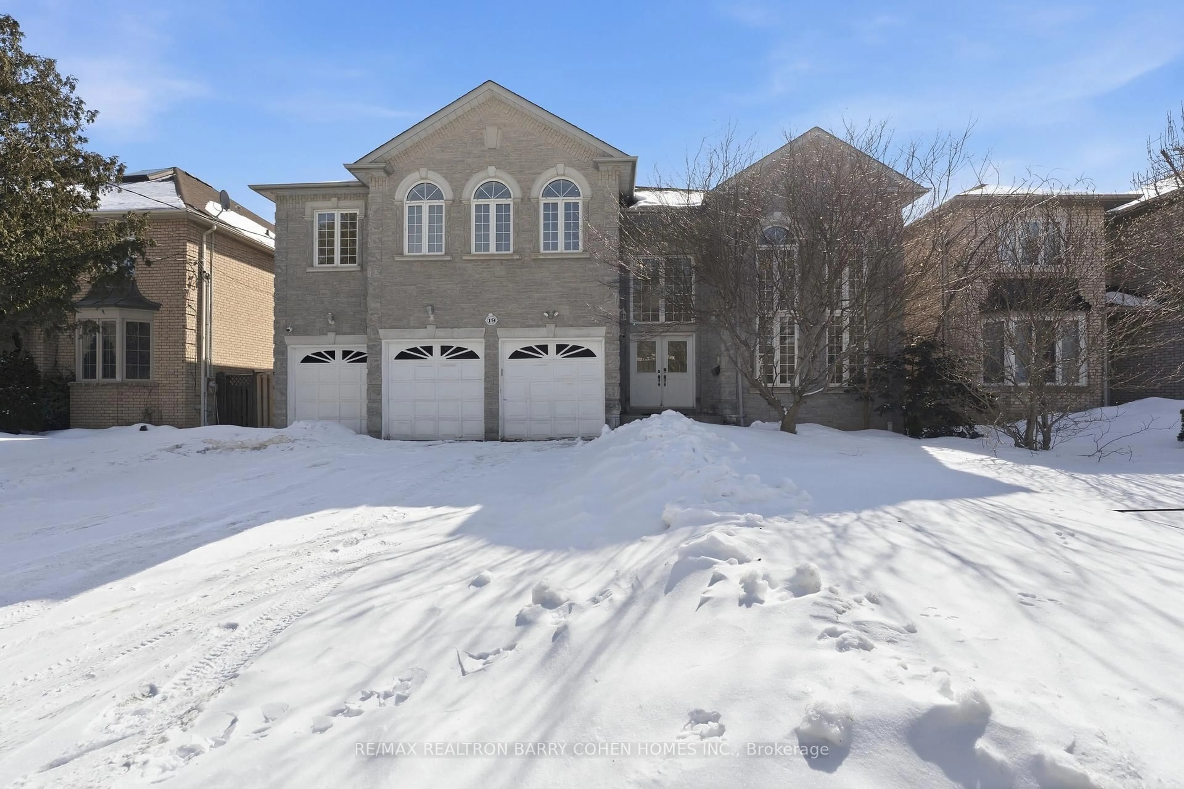 Unknown for 19 Risebrough Ave, Toronto Ontario M2M 2E2