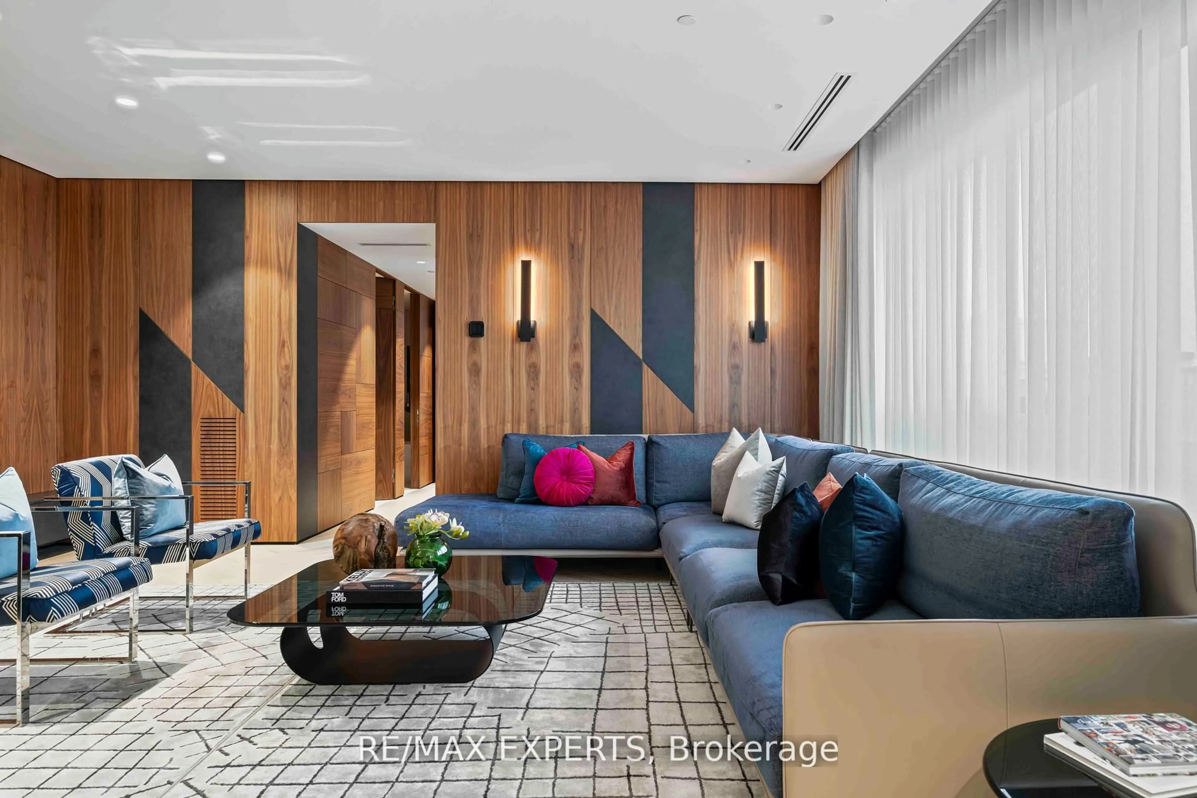 Living room with furniture, unknown for 1700 Avenue Rd #702, Toronto Ontario M5M 3Y4