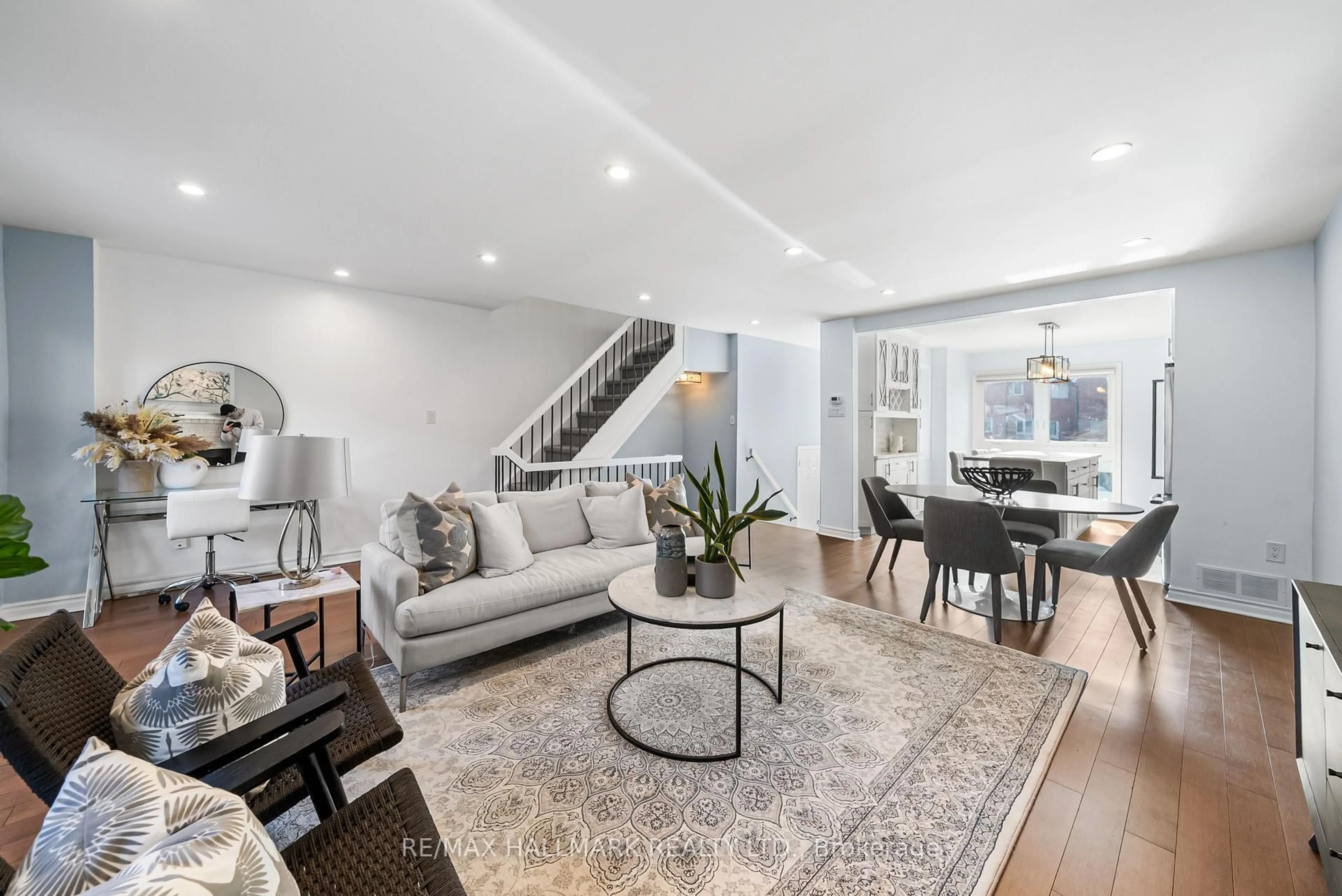 Living room with furniture, unknown for 64 Sylvan Valley Way, Toronto Ontario M5M 4M3