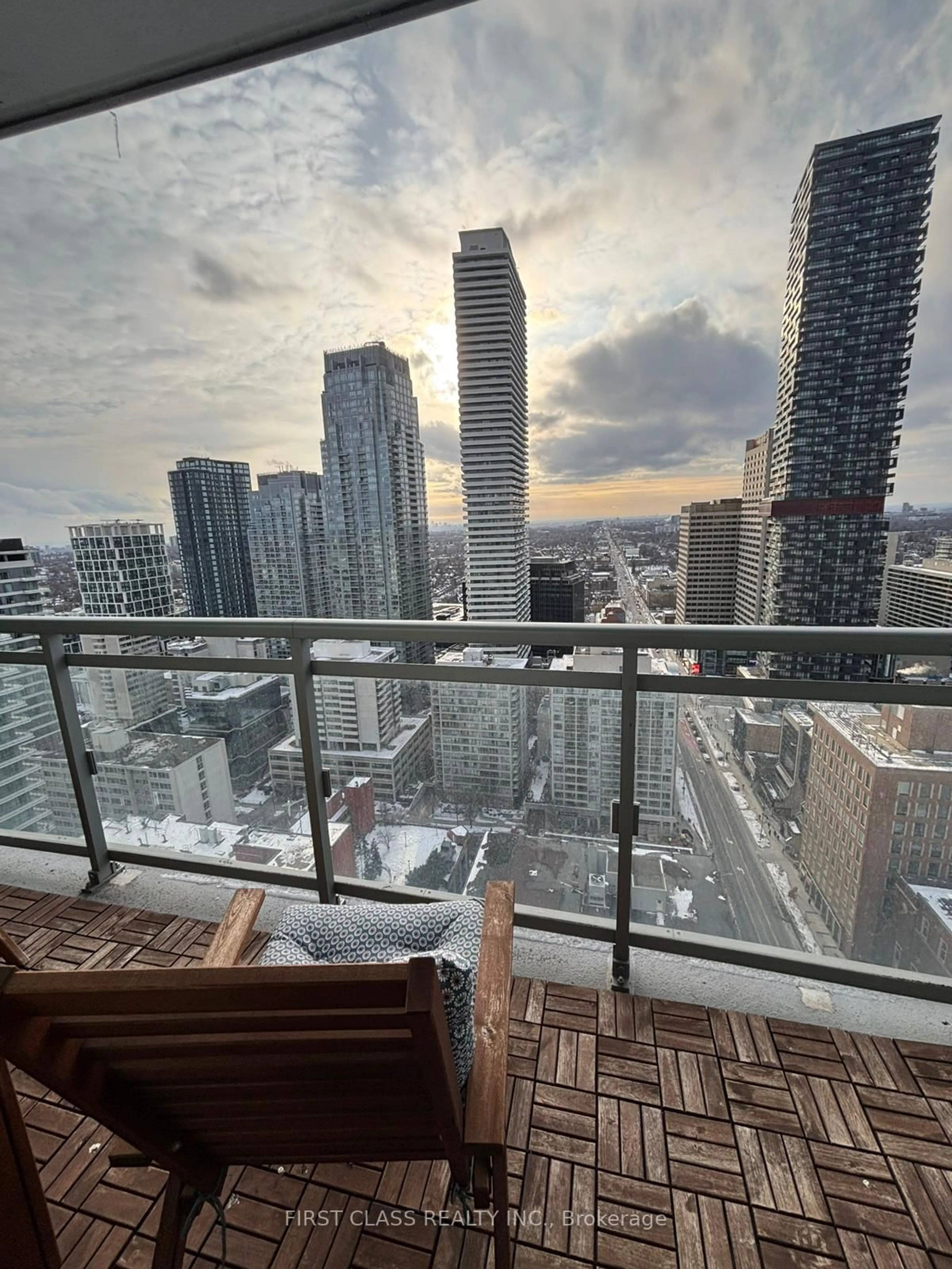 Balcony in the apartment, city buildings view from balcony for 89 Dunfield Ave #2801, Toronto Ontario M4S 0A4
