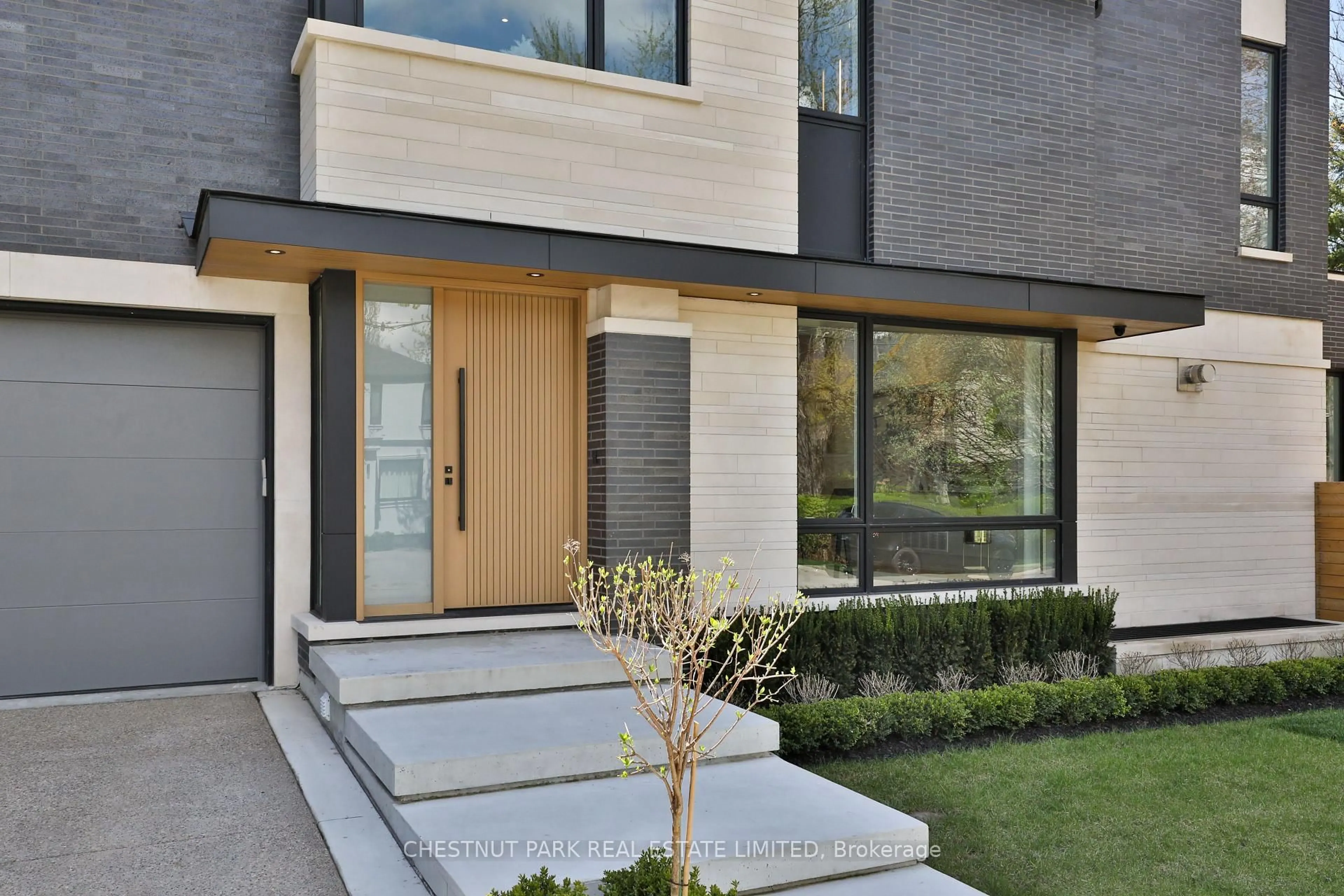 Unknown for 2 Marchwood Dr, Toronto Ontario M3H 1J8