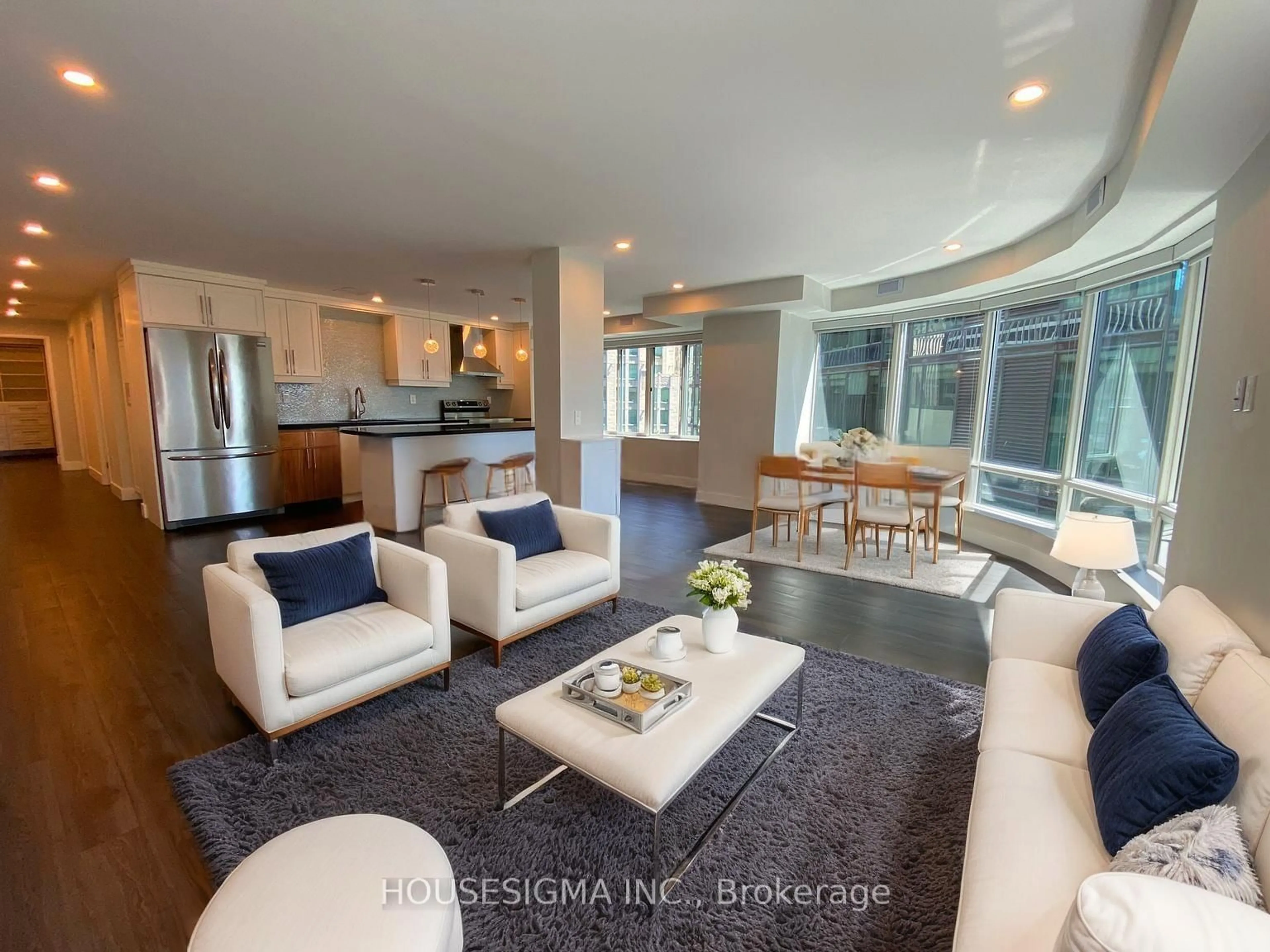 Open concept kitchen, ceramic/tile floor for 33 University Ave #1603, Toronto Ontario M5J 2S7