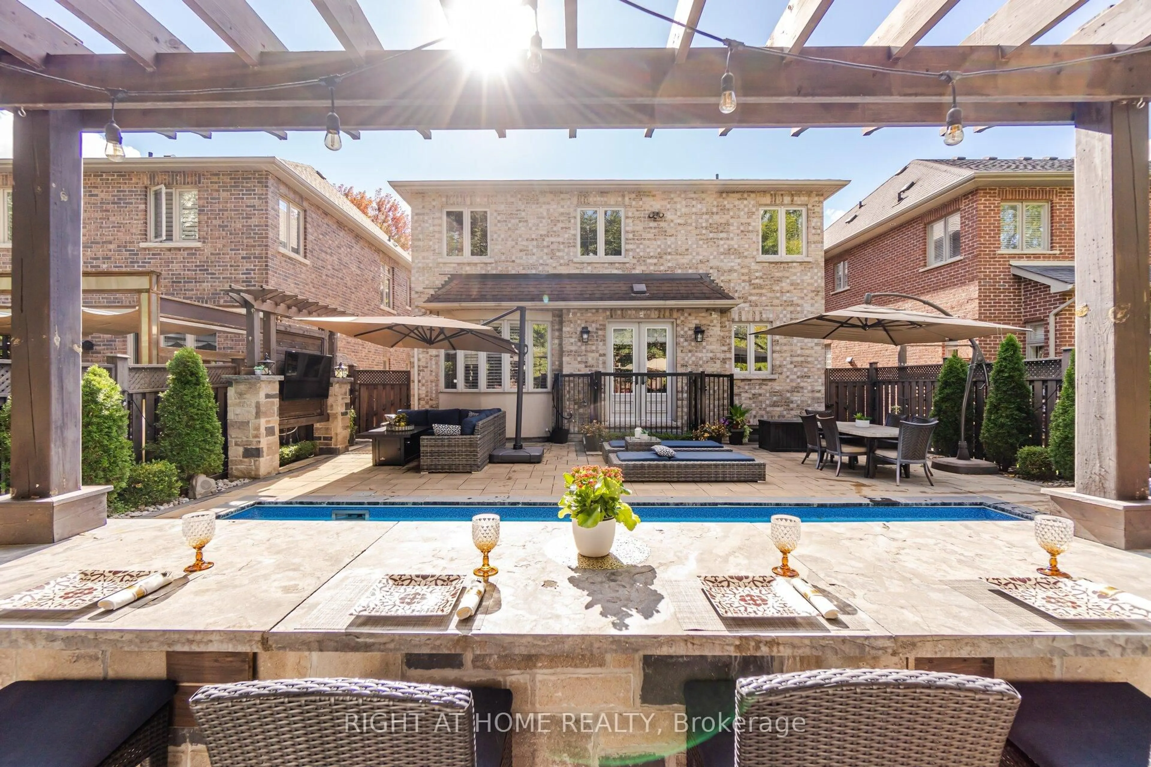 Patio, street for 58 Johnston Ave, Toronto Ontario M2N 1G8