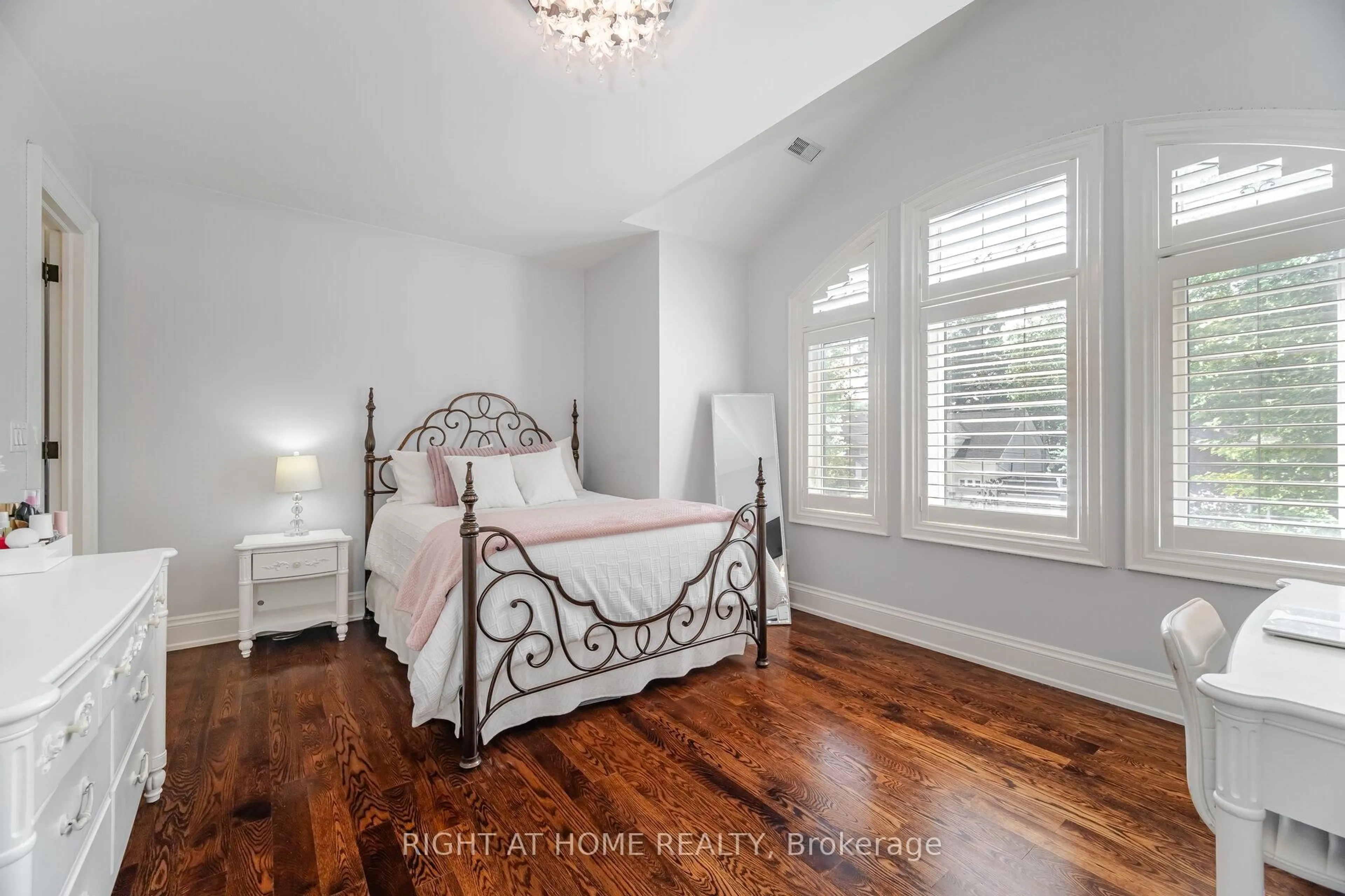 Bedroom with bed, unknown for 58 Johnston Ave, Toronto Ontario M2N 1G8