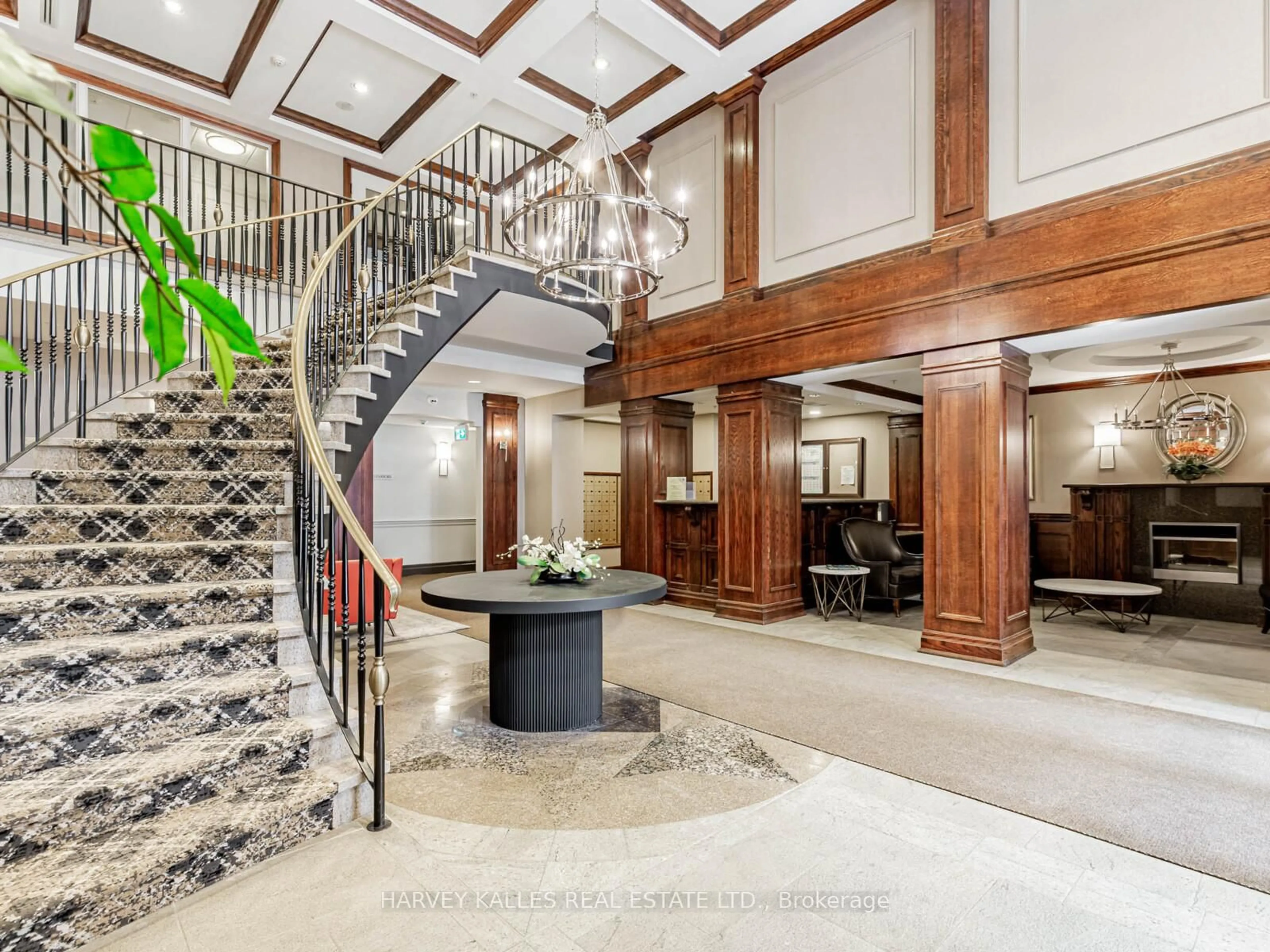 Indoor foyer for 12 Rean Dr #402, Toronto Ontario M2K 3C6