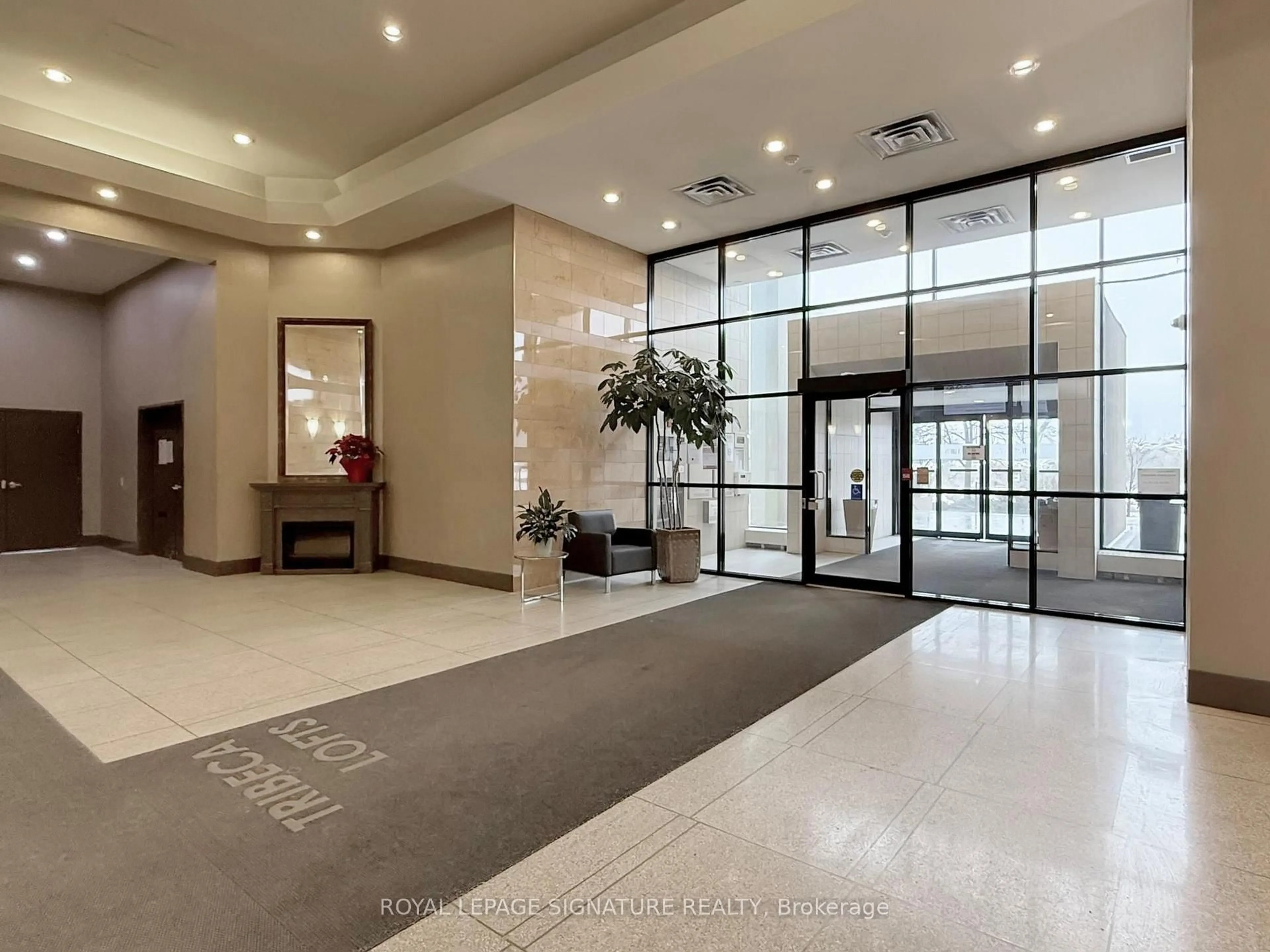Lobby for 797 Don Mills Rd #706, Toronto Ontario M3C 1V1