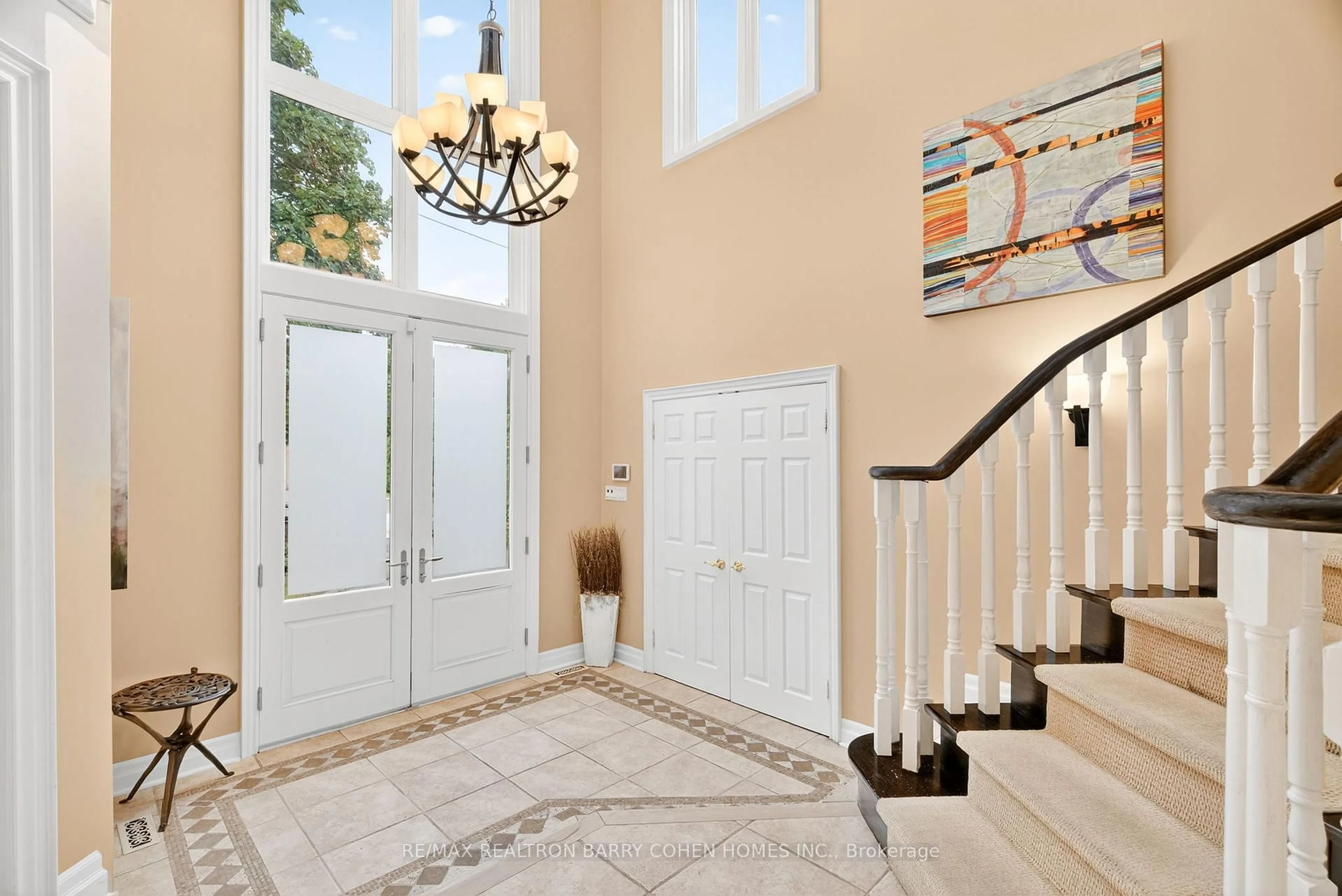 Indoor entryway for 84 Truman Rd, Toronto Ontario M2L 2L6