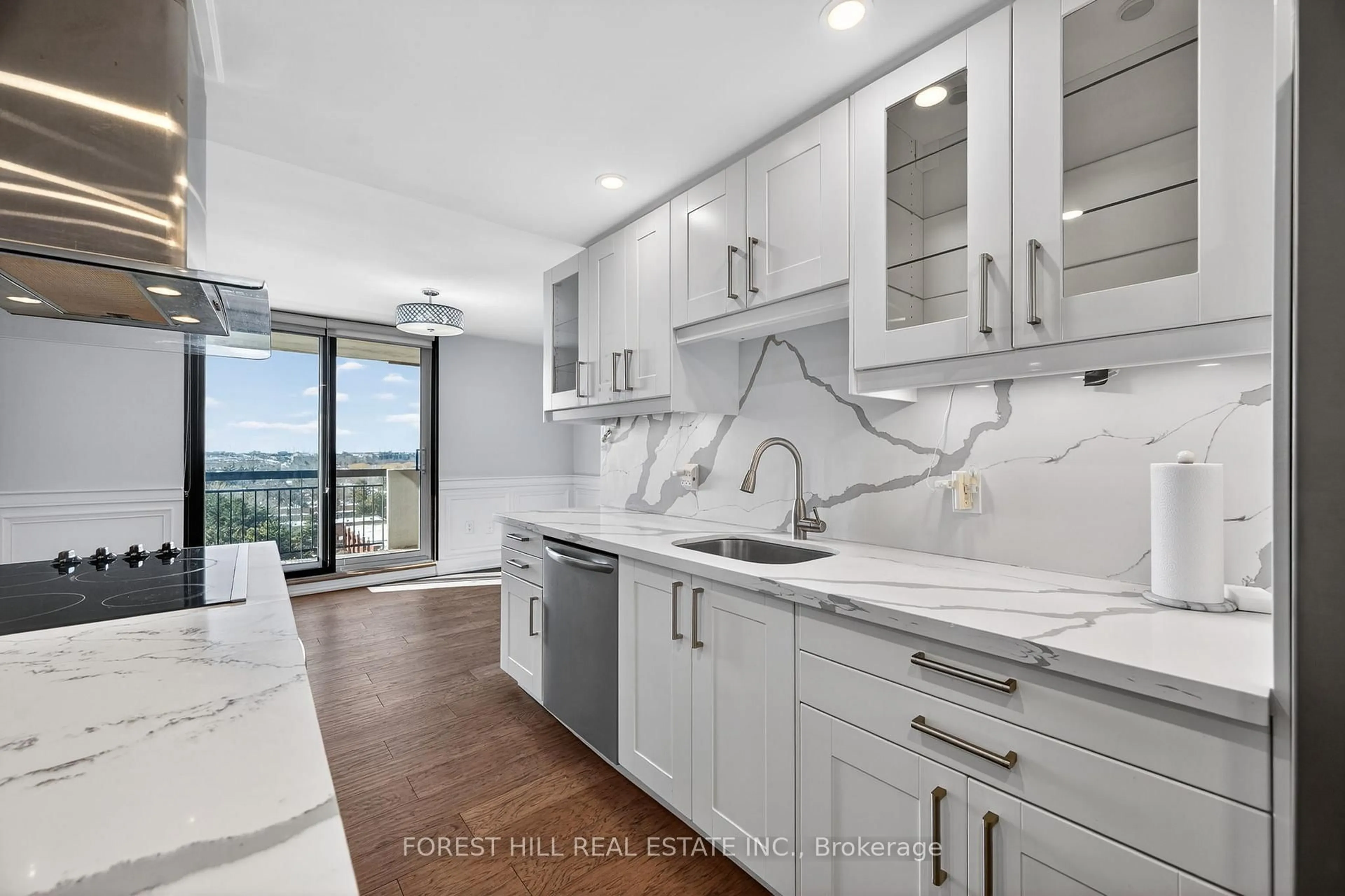 Open concept kitchen, ceramic/tile floor for 1201 Steeles Ave #1002, Toronto Ontario M2R 3K1