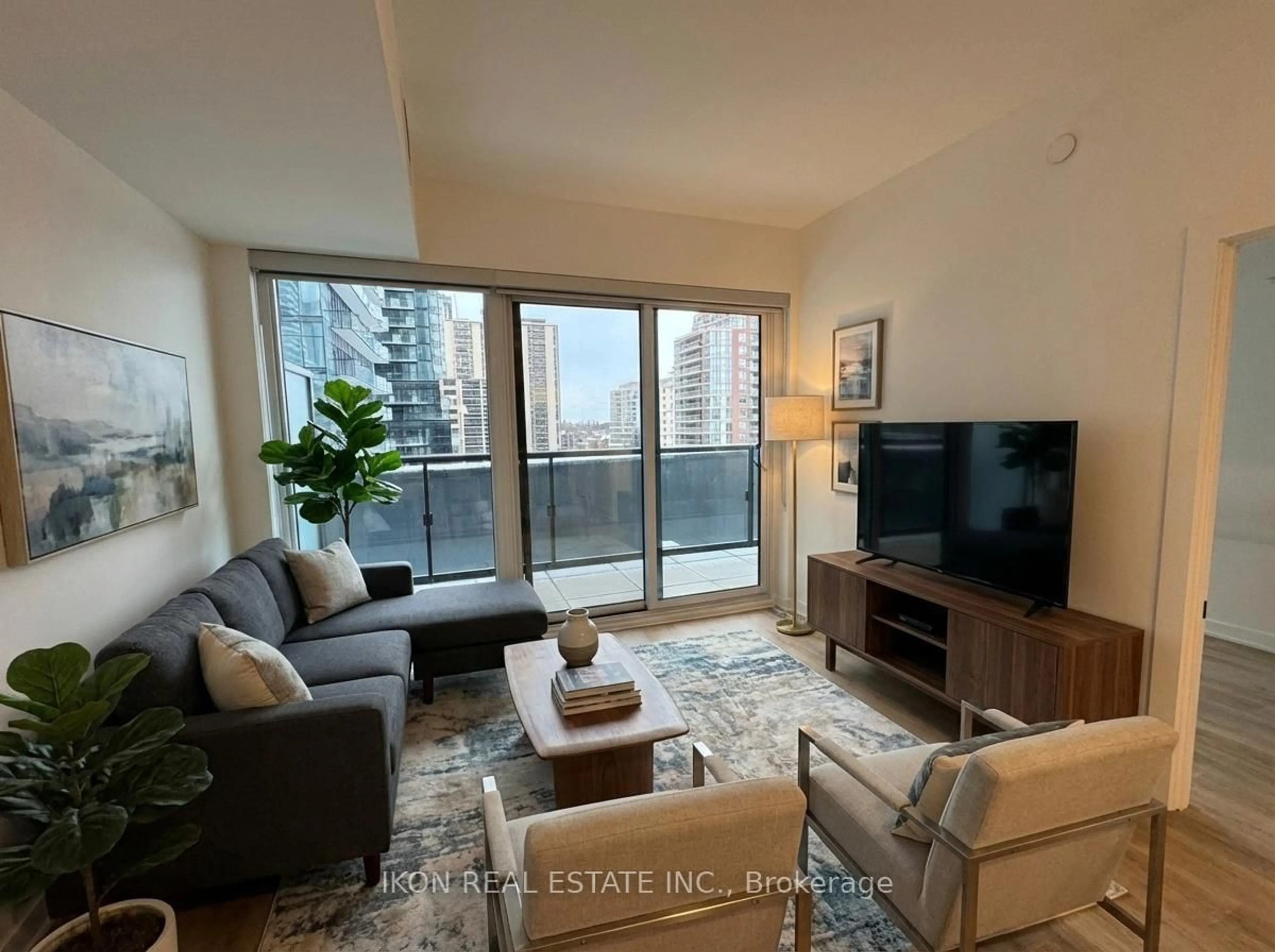 Living room with furniture, unknown for 117 Broadway Ave #702, Toronto Ontario M4P 1V3