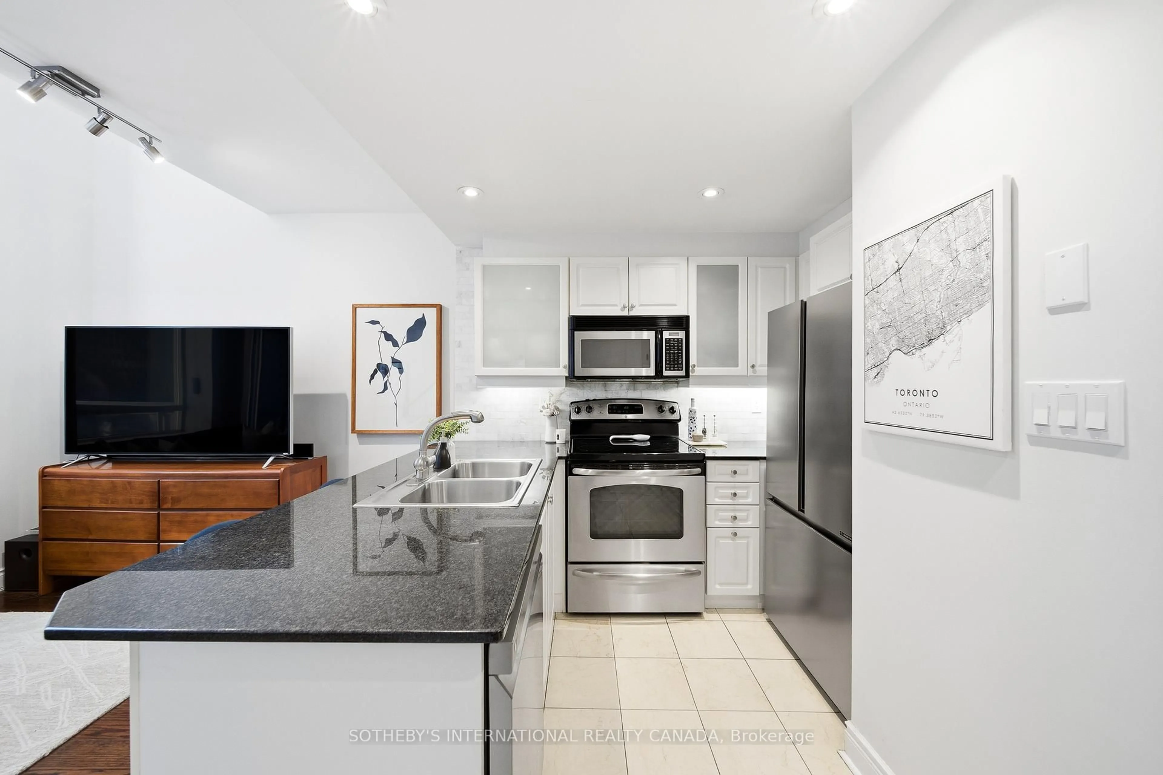 Unknown for 80 Cumberland St #1507, Toronto Ontario M5R 3V1