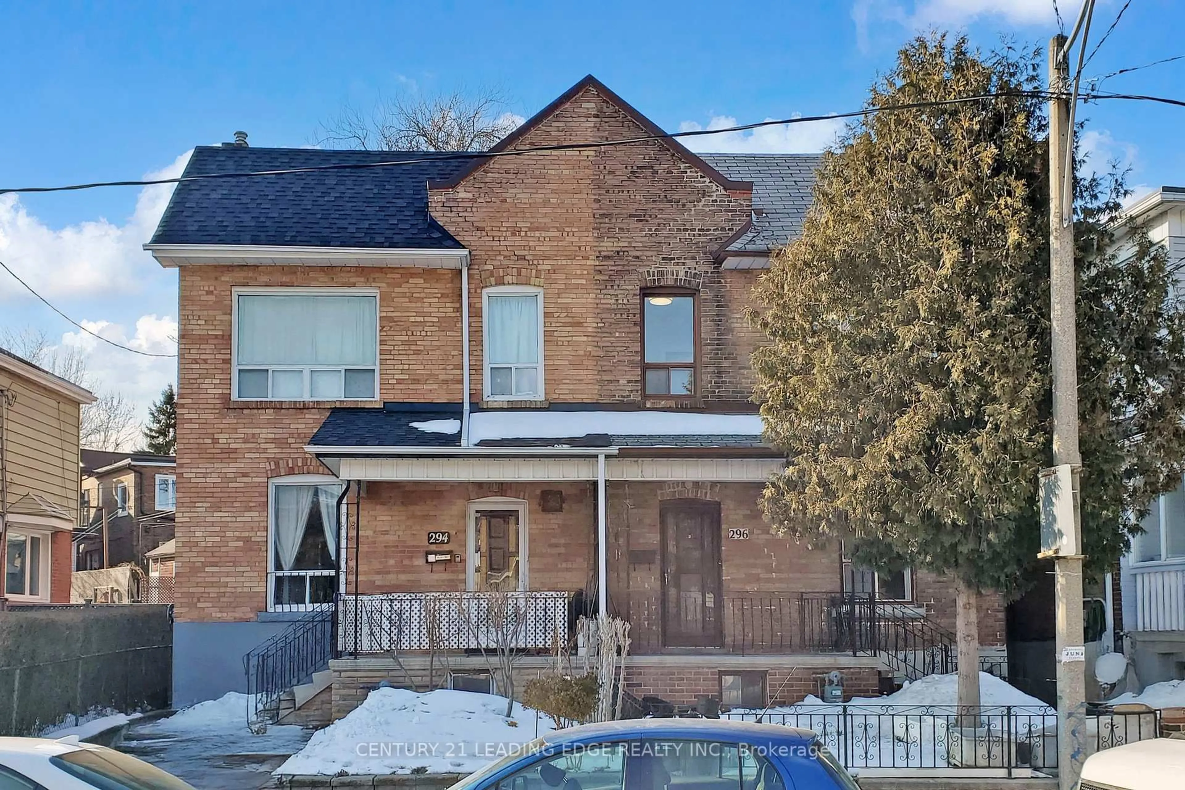 Home with brick exterior material, street for 296 MONTROSE Ave, Toronto Ontario M6G 3G8