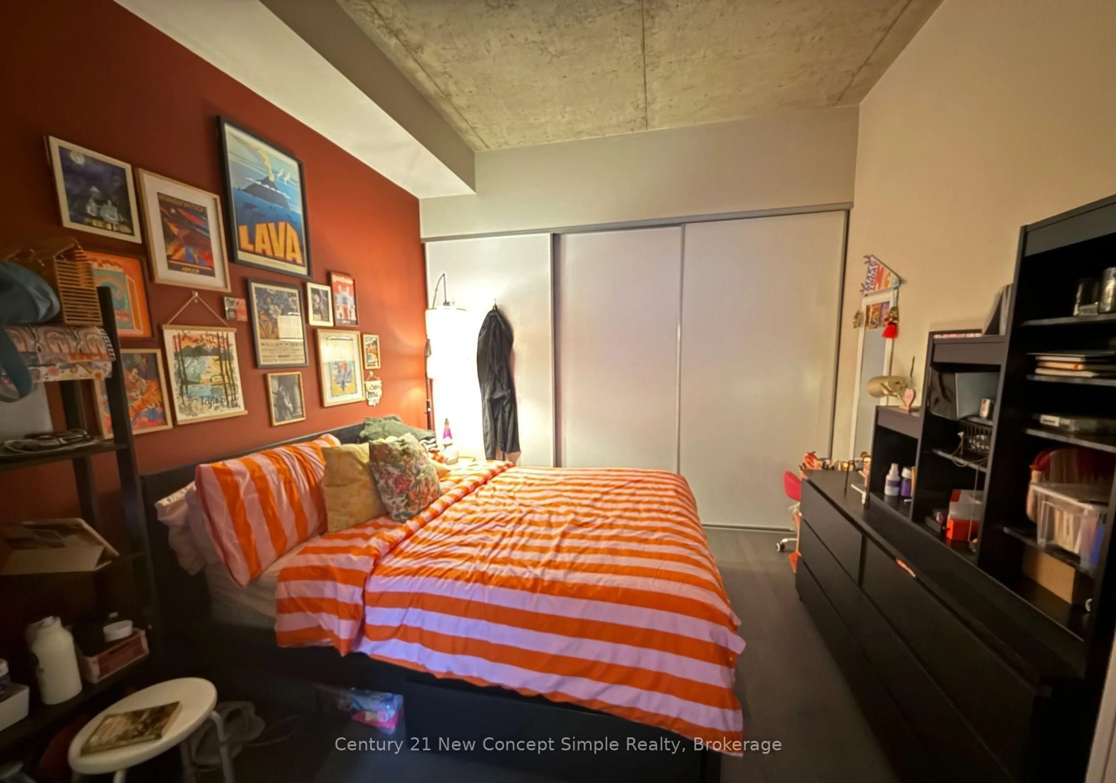 A pic of a room for 399 Adelaide St #305, Toronto Ontario M5V 1S4