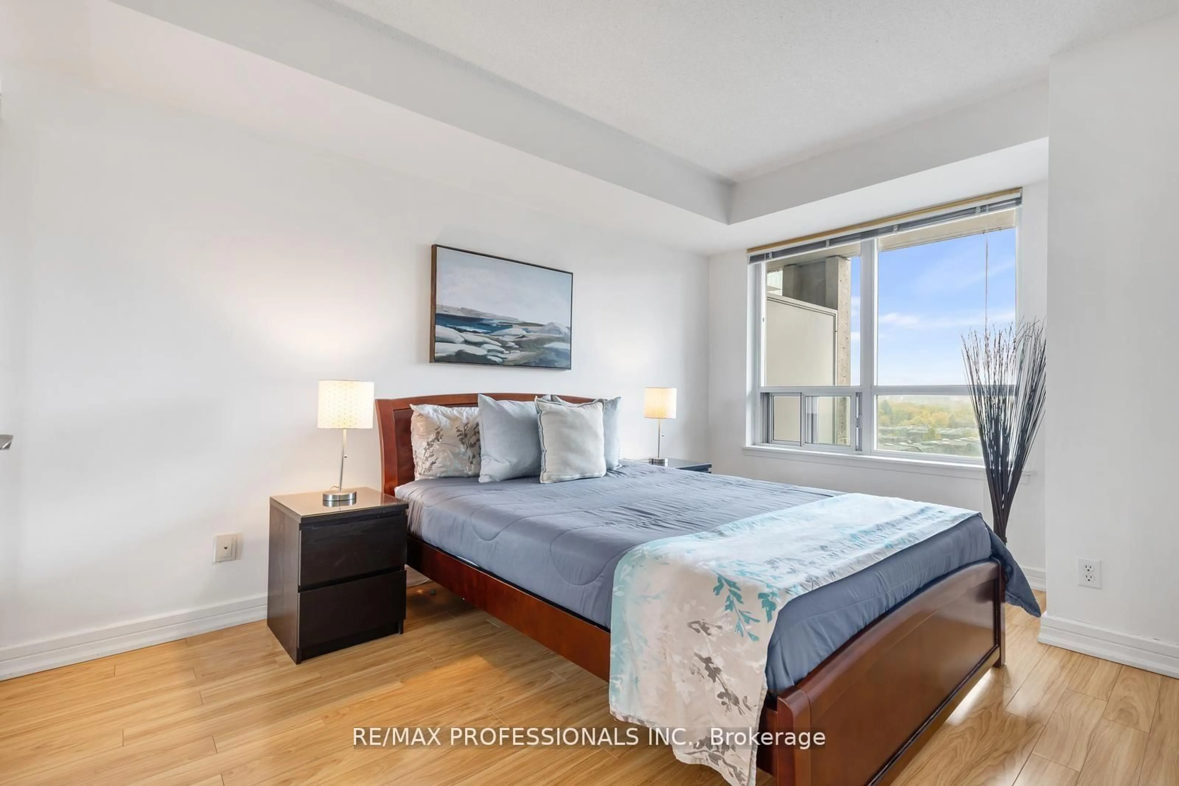 Bedroom with bed, unknown for 18 Harrison Garden Blvd #706, Toronto Ontario M2N 7J7