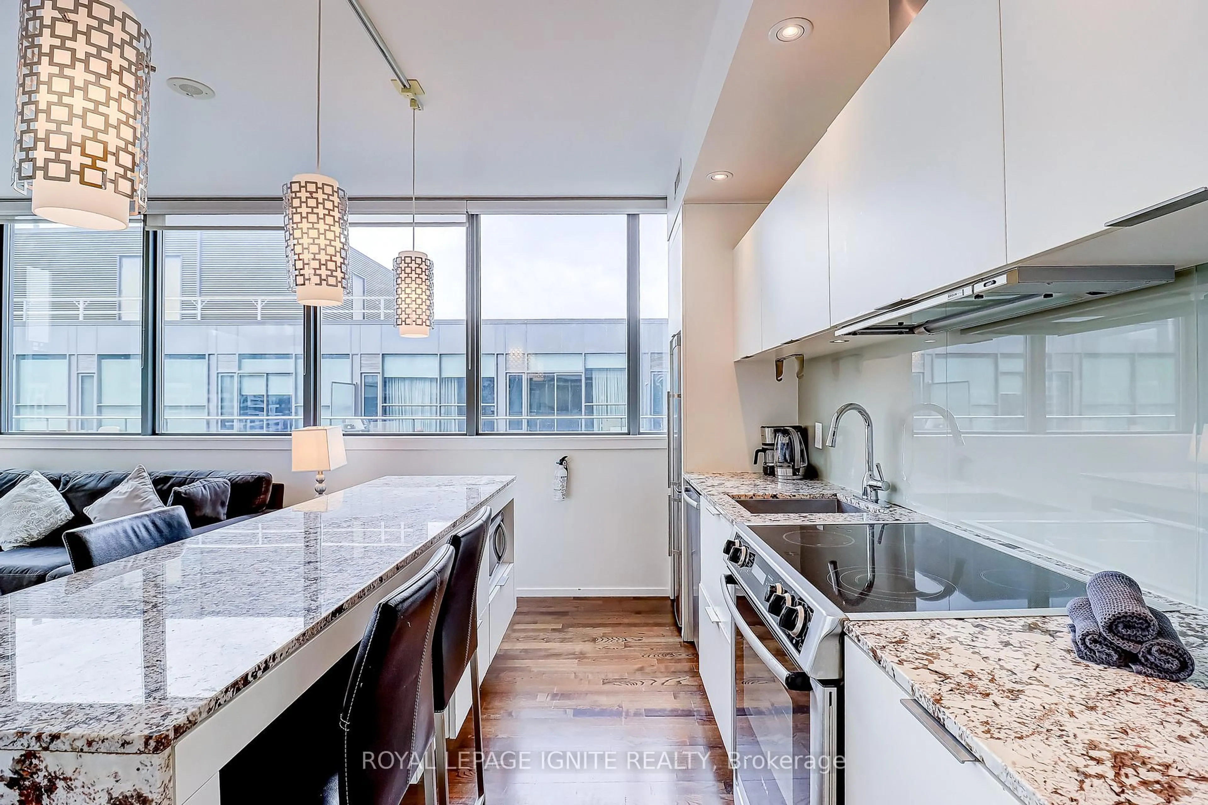 Contemporary kitchen, ceramic/tile floor for 8 Charlotte St #1502, Toronto Ontario M5V 0K4