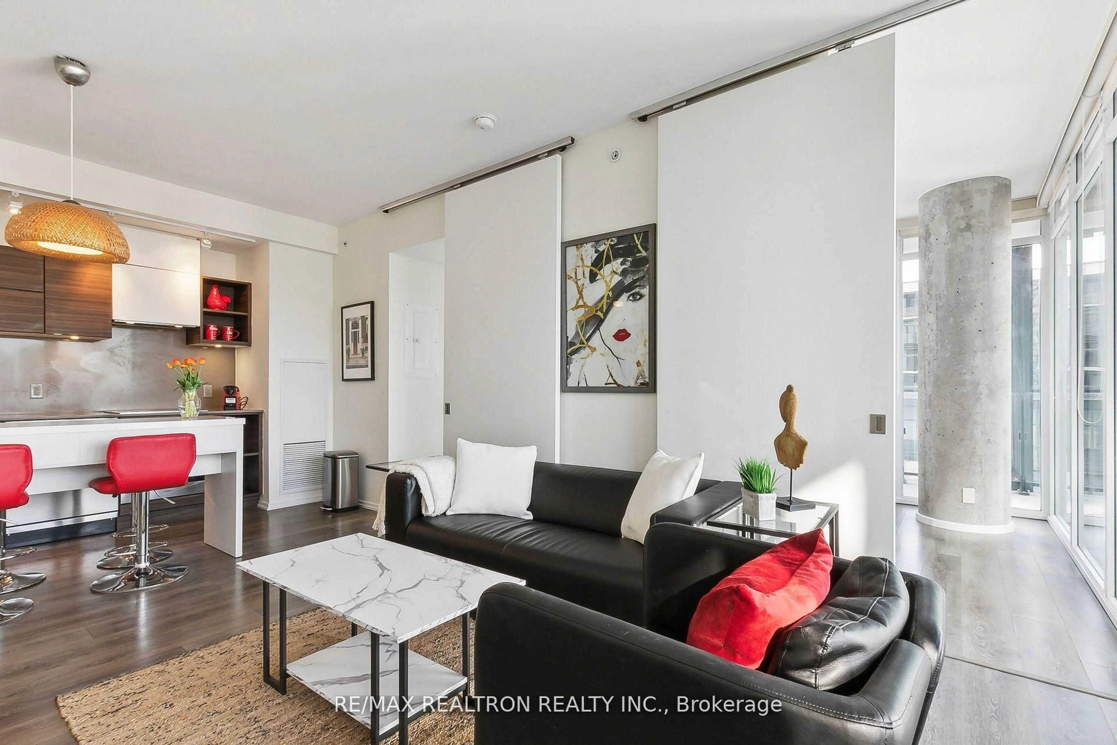 Living room with furniture, unknown for 125 Peter St #2708, Toronto Ontario M5V 2E9