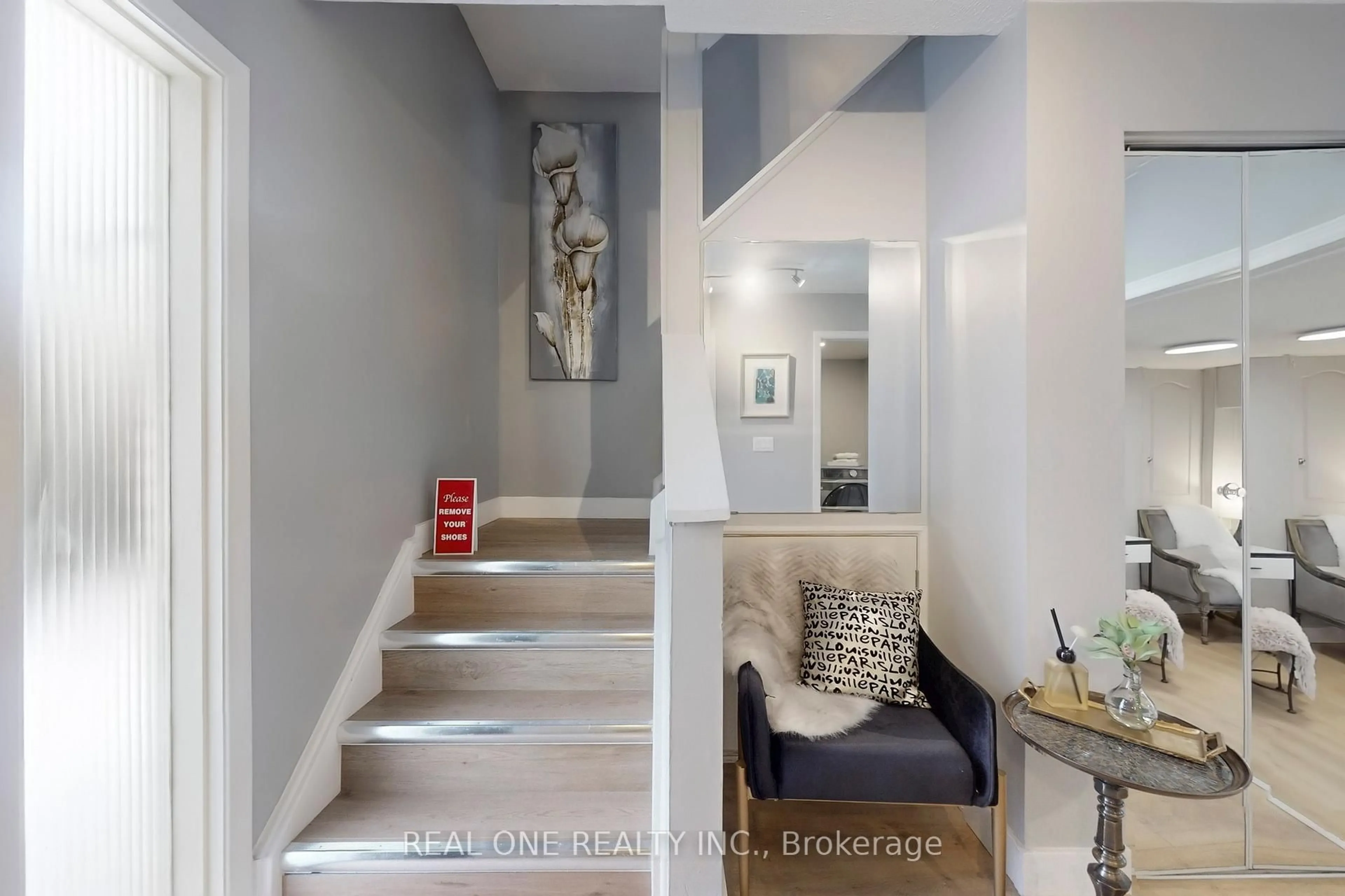 Unknown for 62 Courville Cawy, Toronto Ontario M2J 3V5